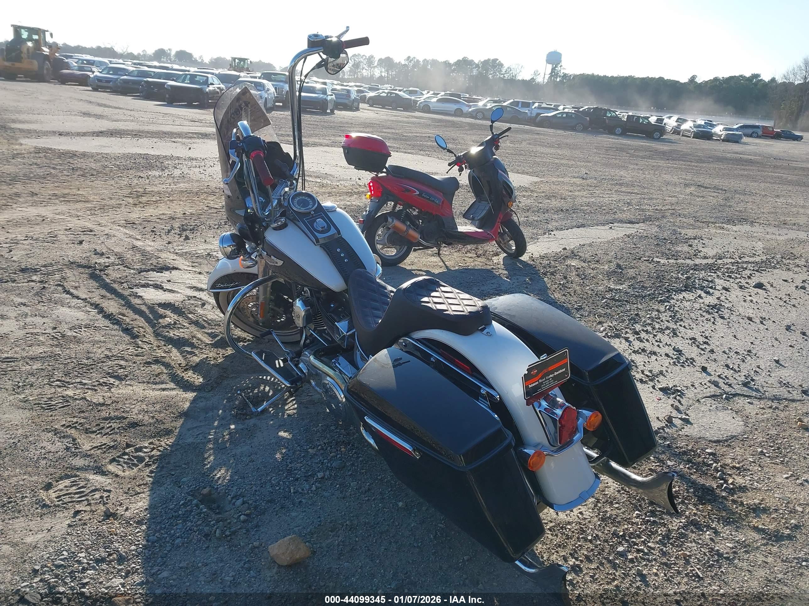 HARLEY-DAVIDSON FLSTNI image 3
