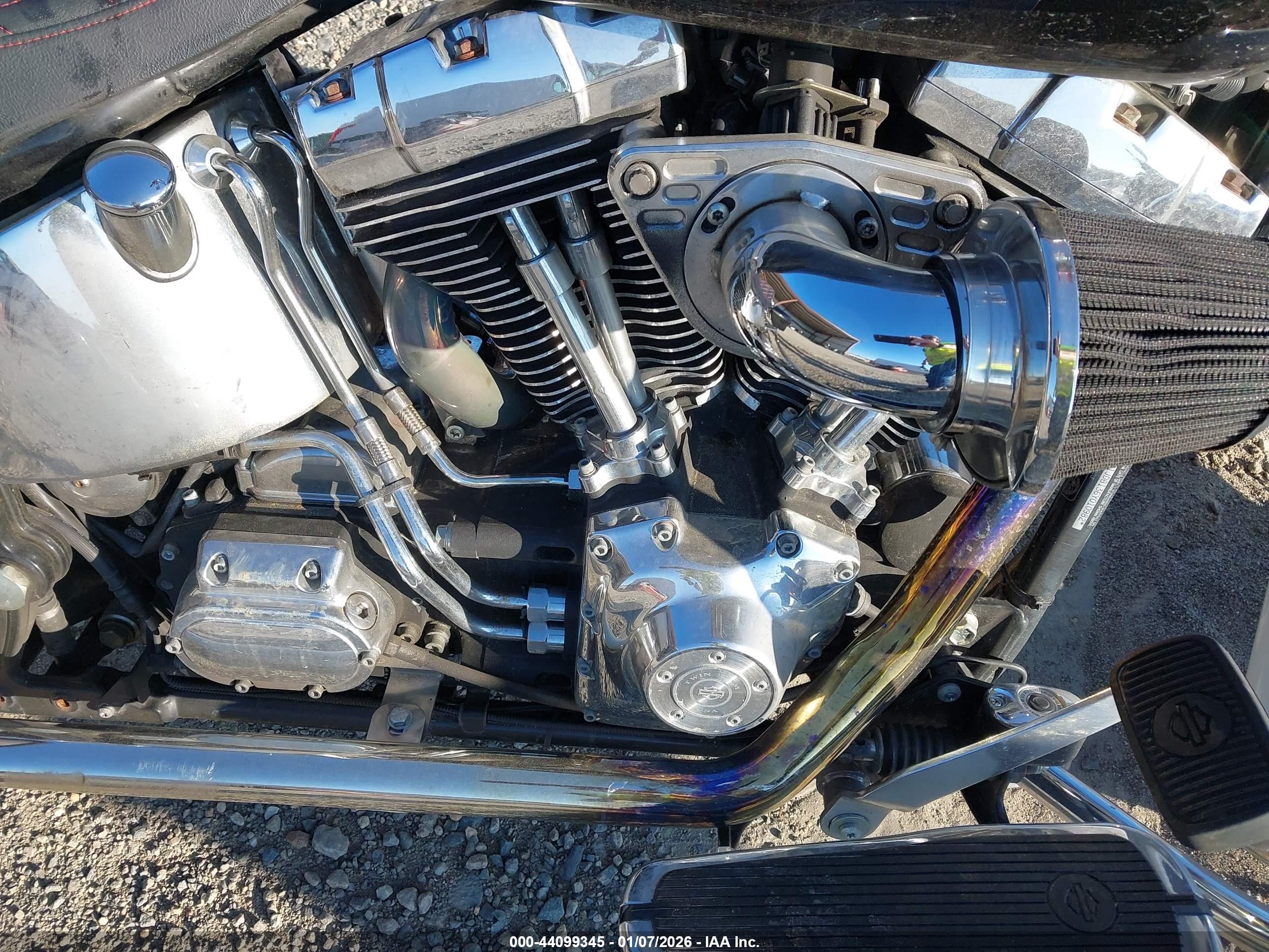HARLEY-DAVIDSON FLSTNI image 8
