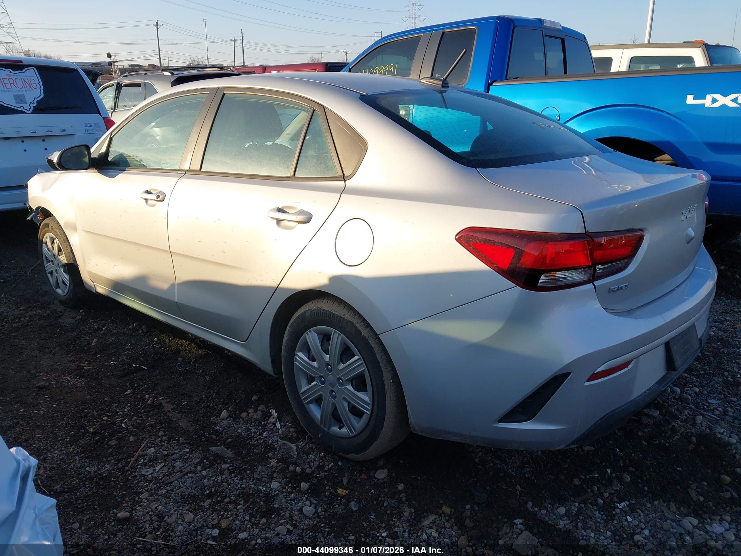 KIA RIO image 3
