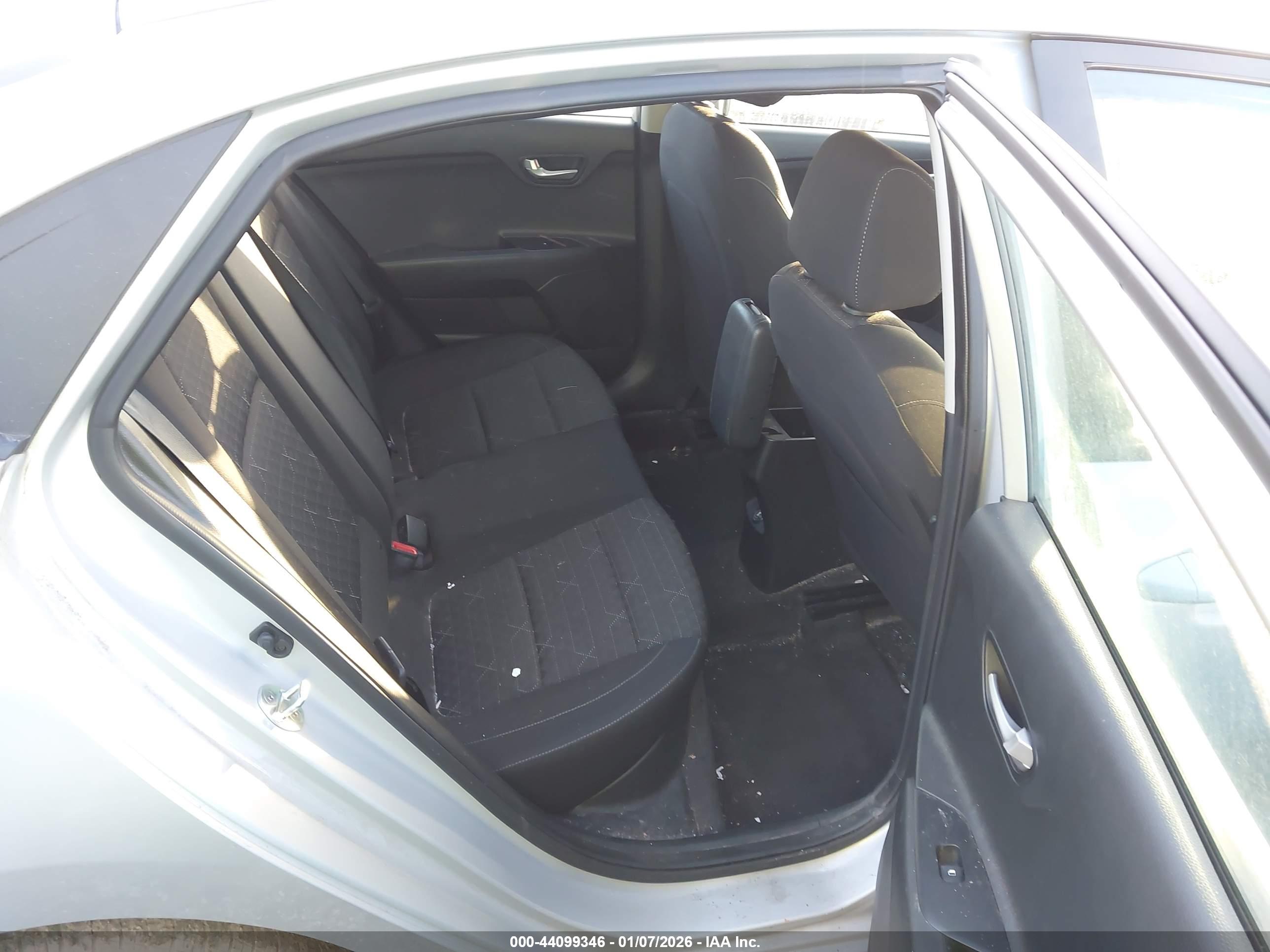 KIA RIO image 8