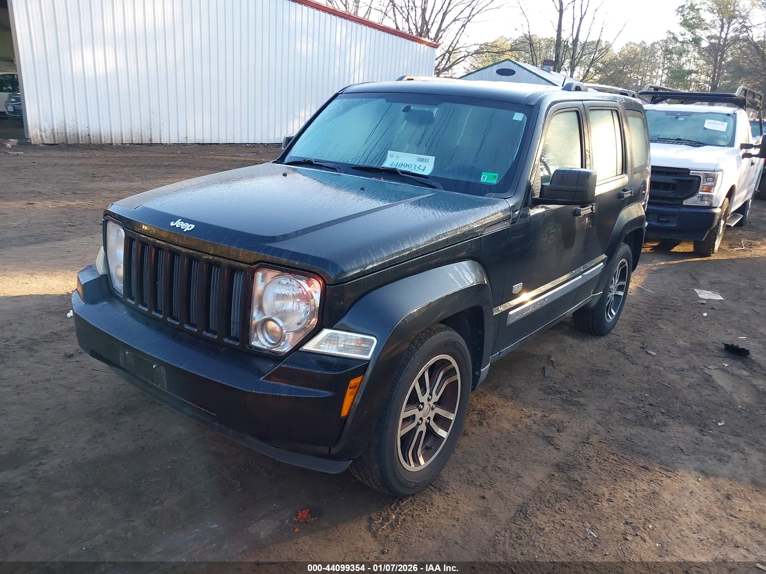 JEEP LIBERTY image 2