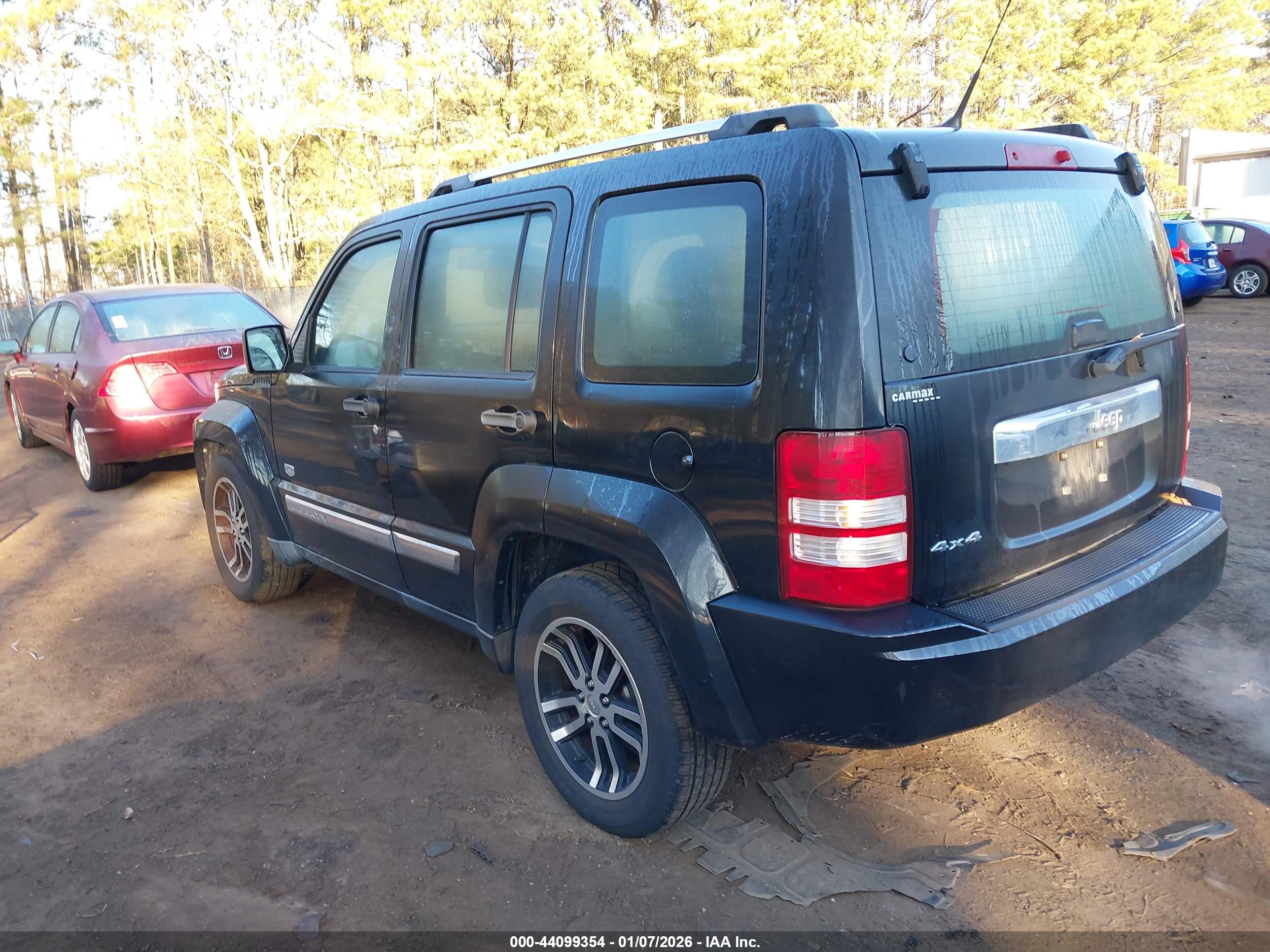 JEEP LIBERTY image 3