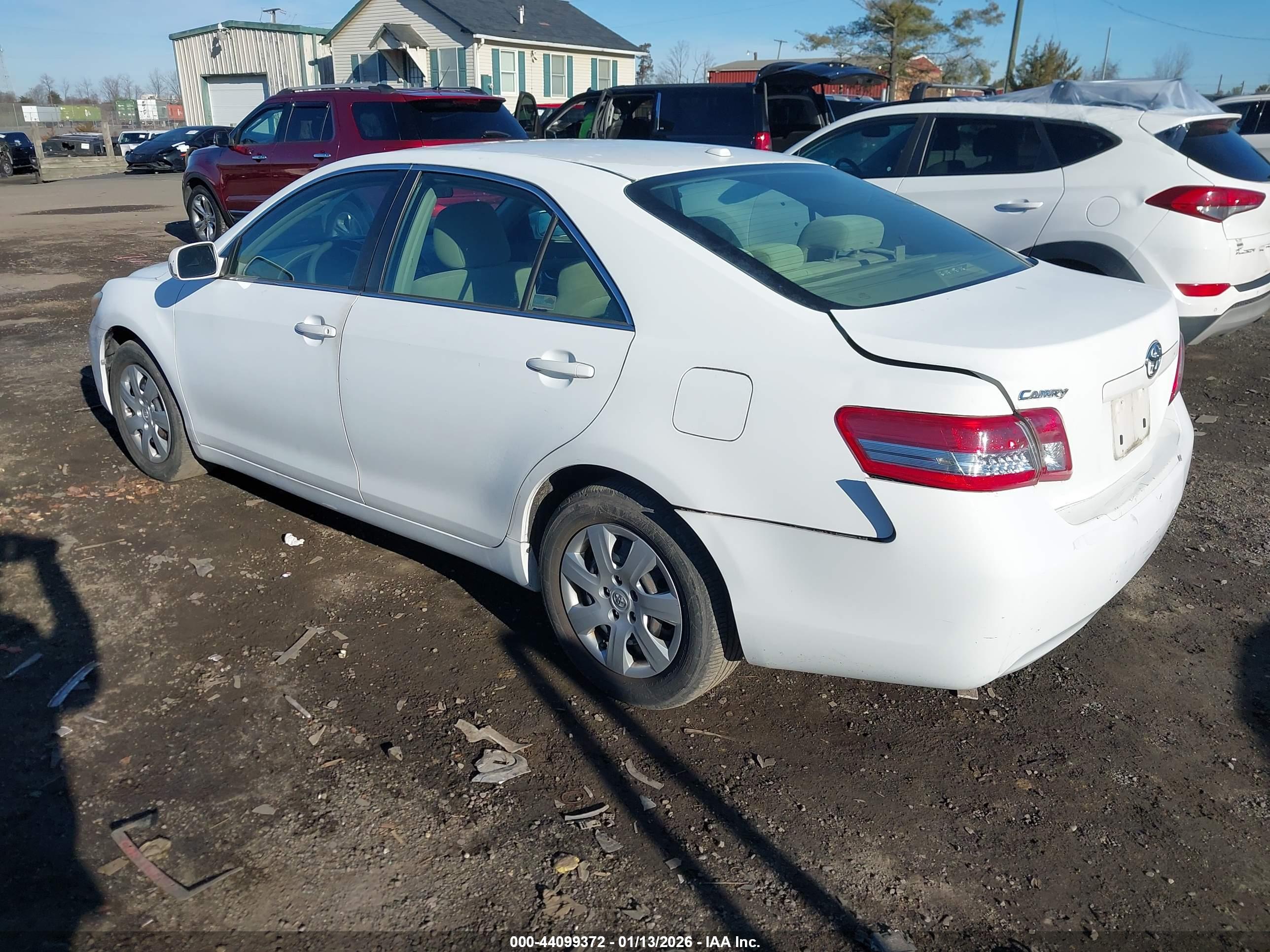 TOYOTA CAMRY image 3