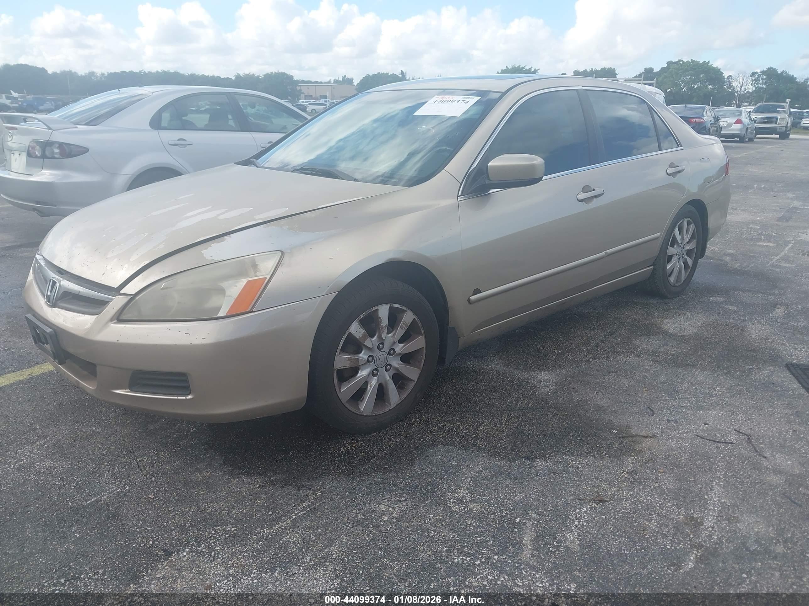 HONDA ACCORD image 2