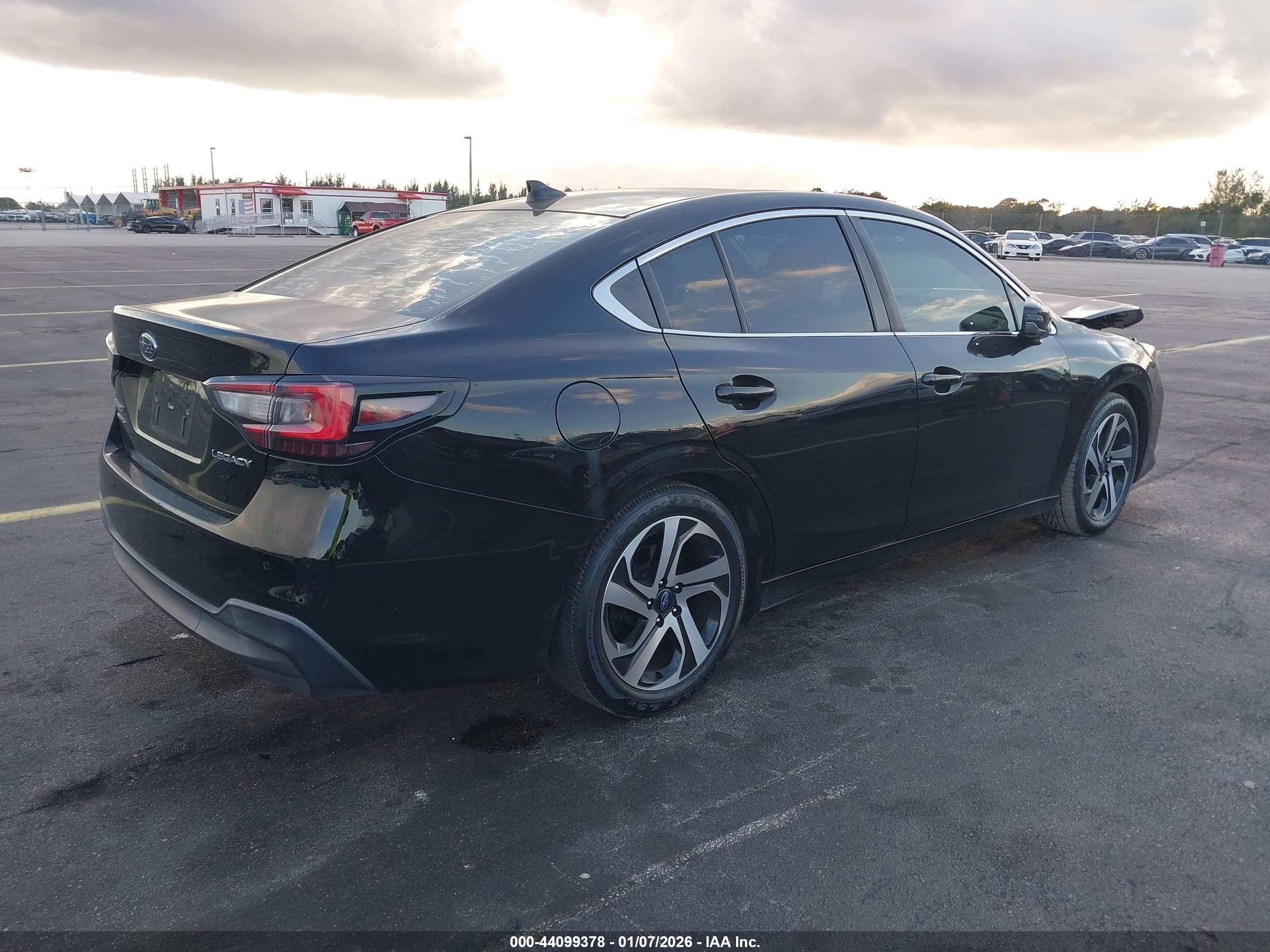 SUBARU LEGACY image 4