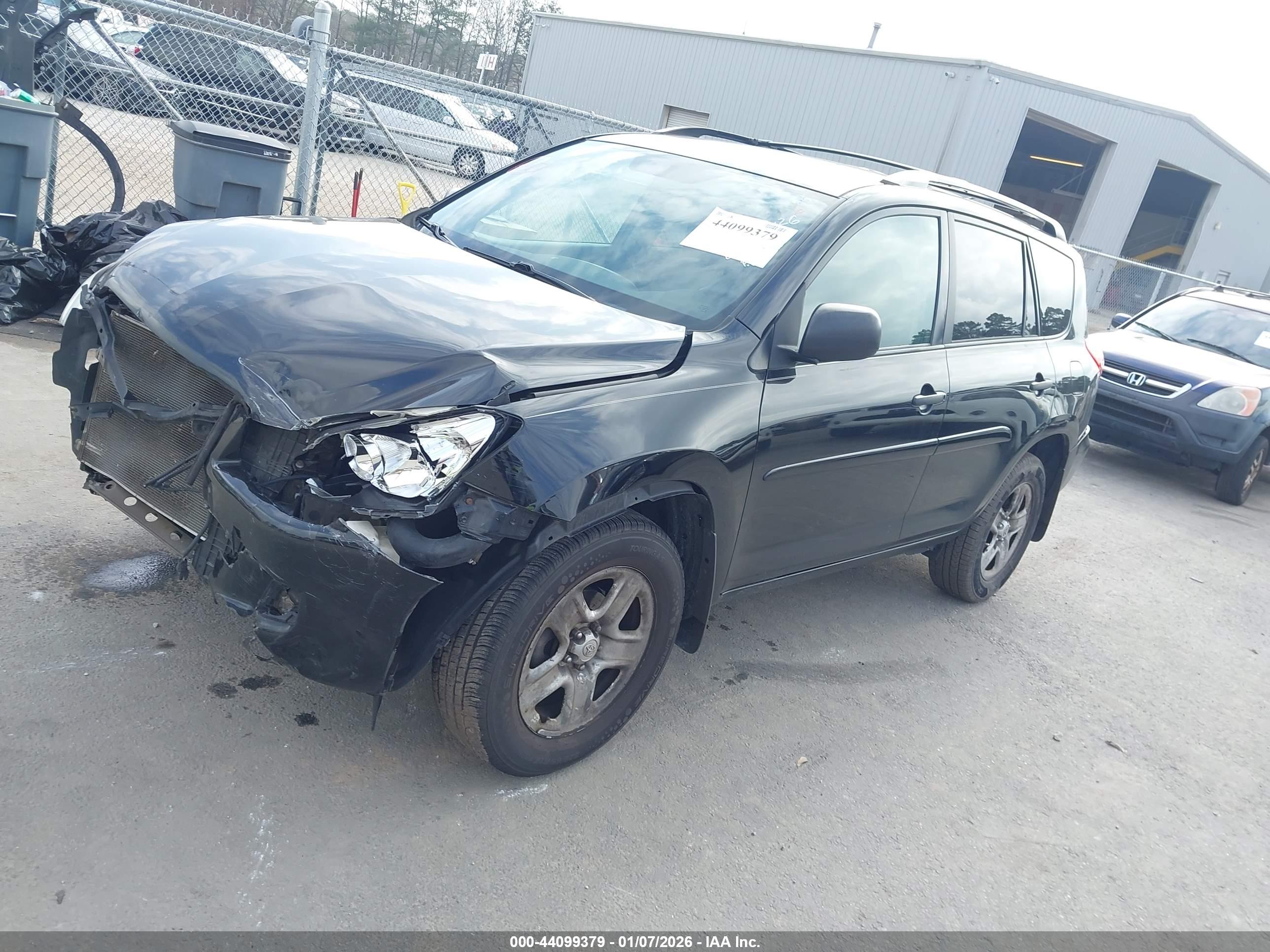 TOYOTA RAV4 image 2