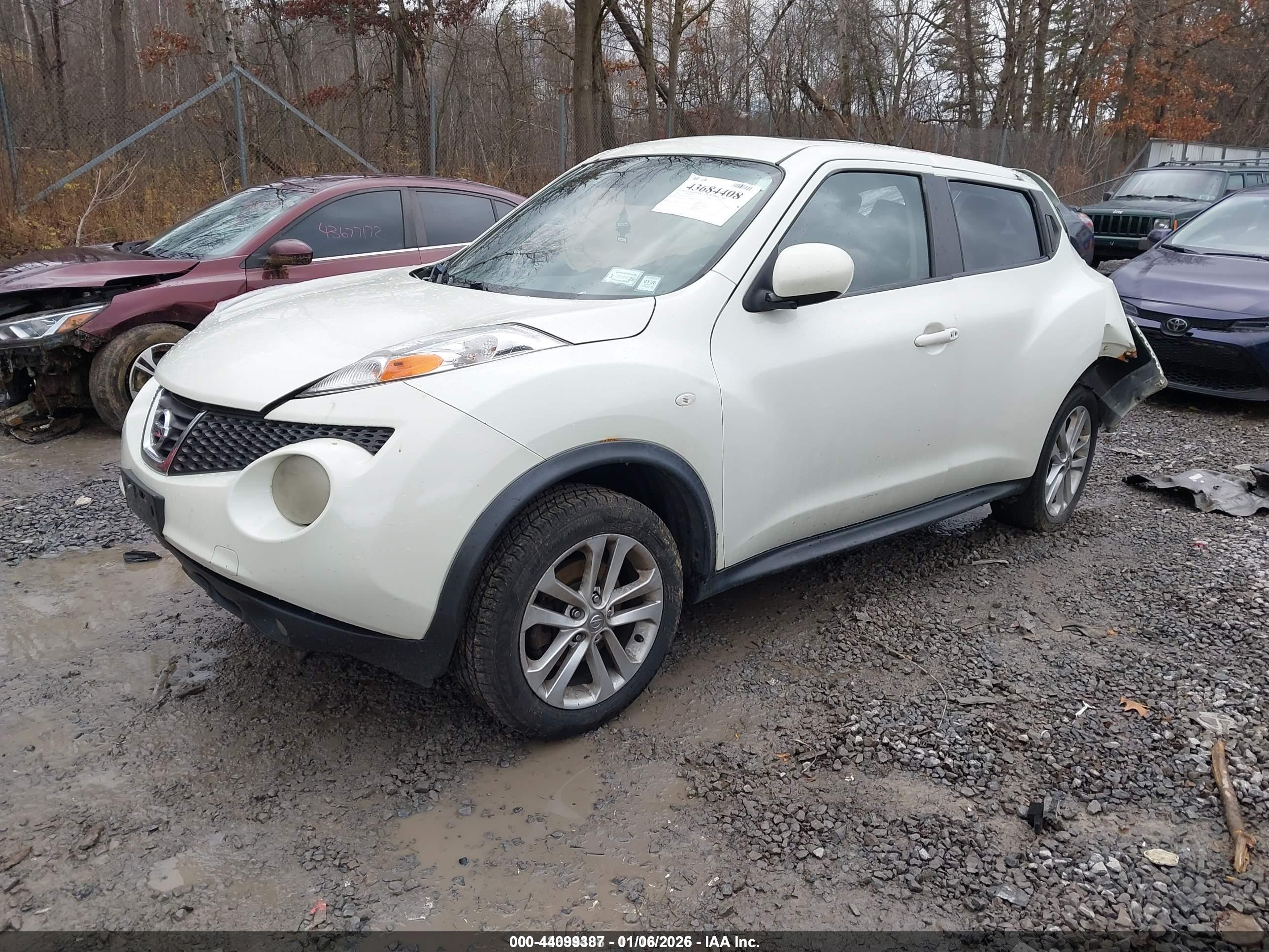 NISSAN JUKE image 2