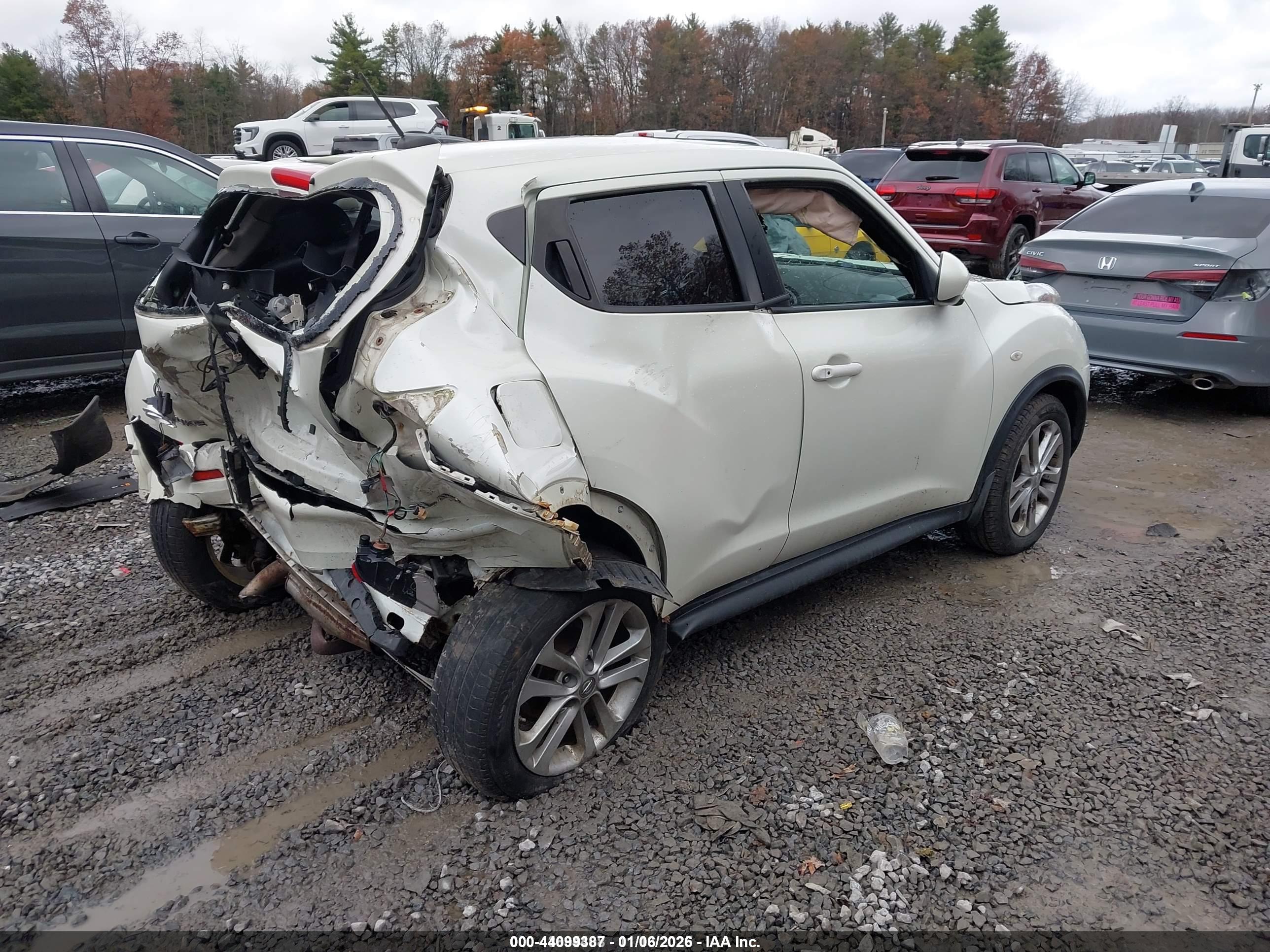 NISSAN JUKE image 4
