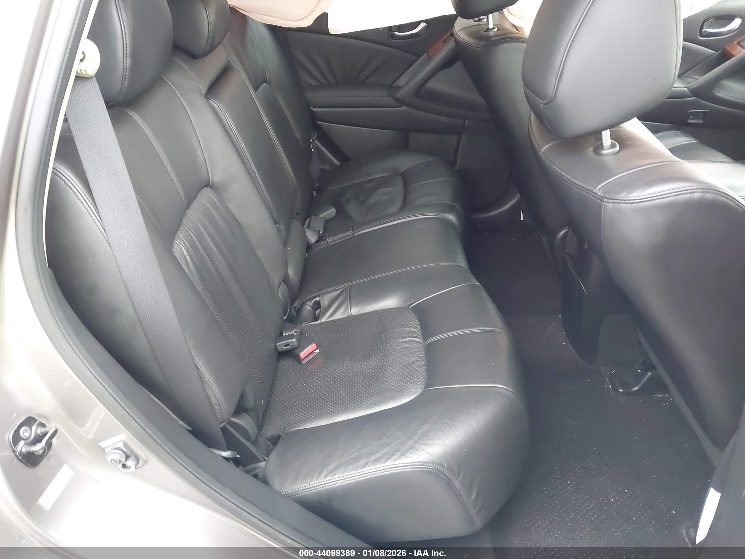 NISSAN MURANO image 8