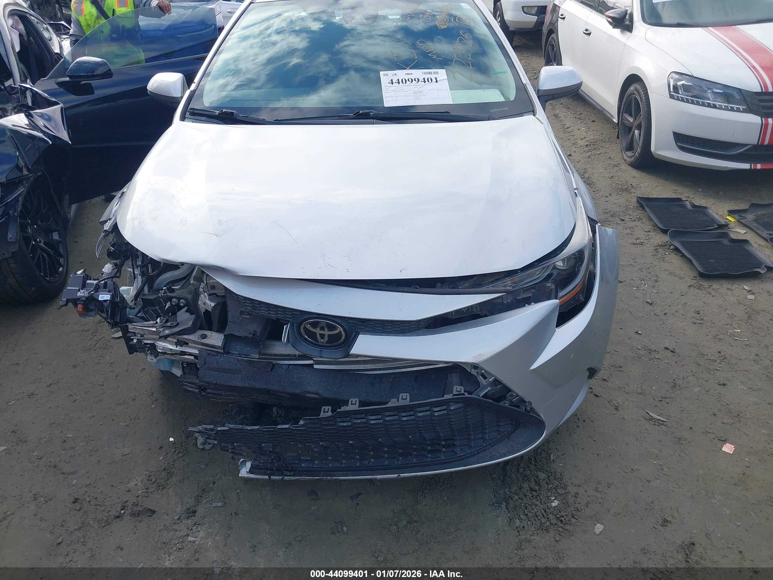 TOYOTA COROLLA image 6