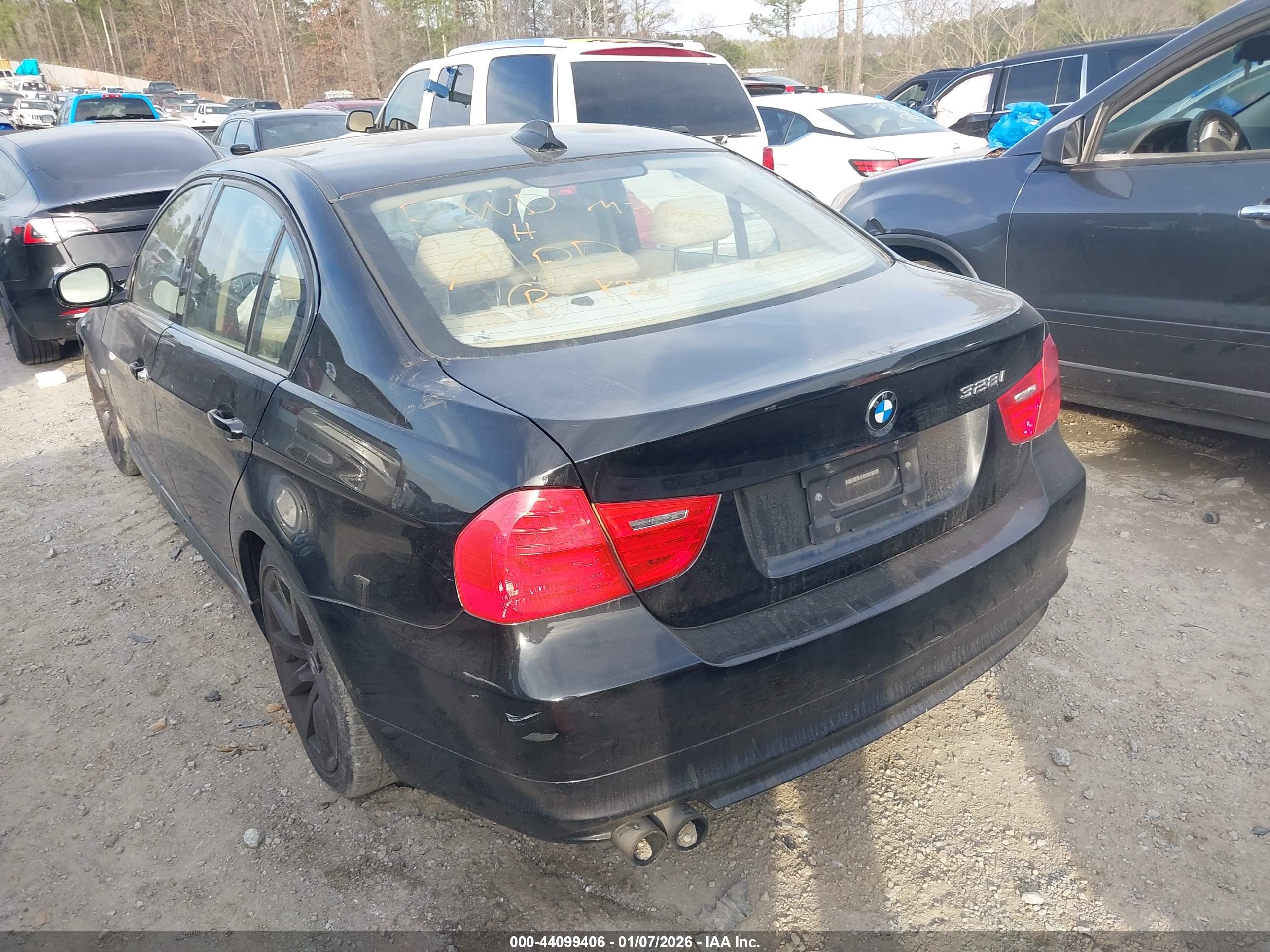 BMW 328I image 3