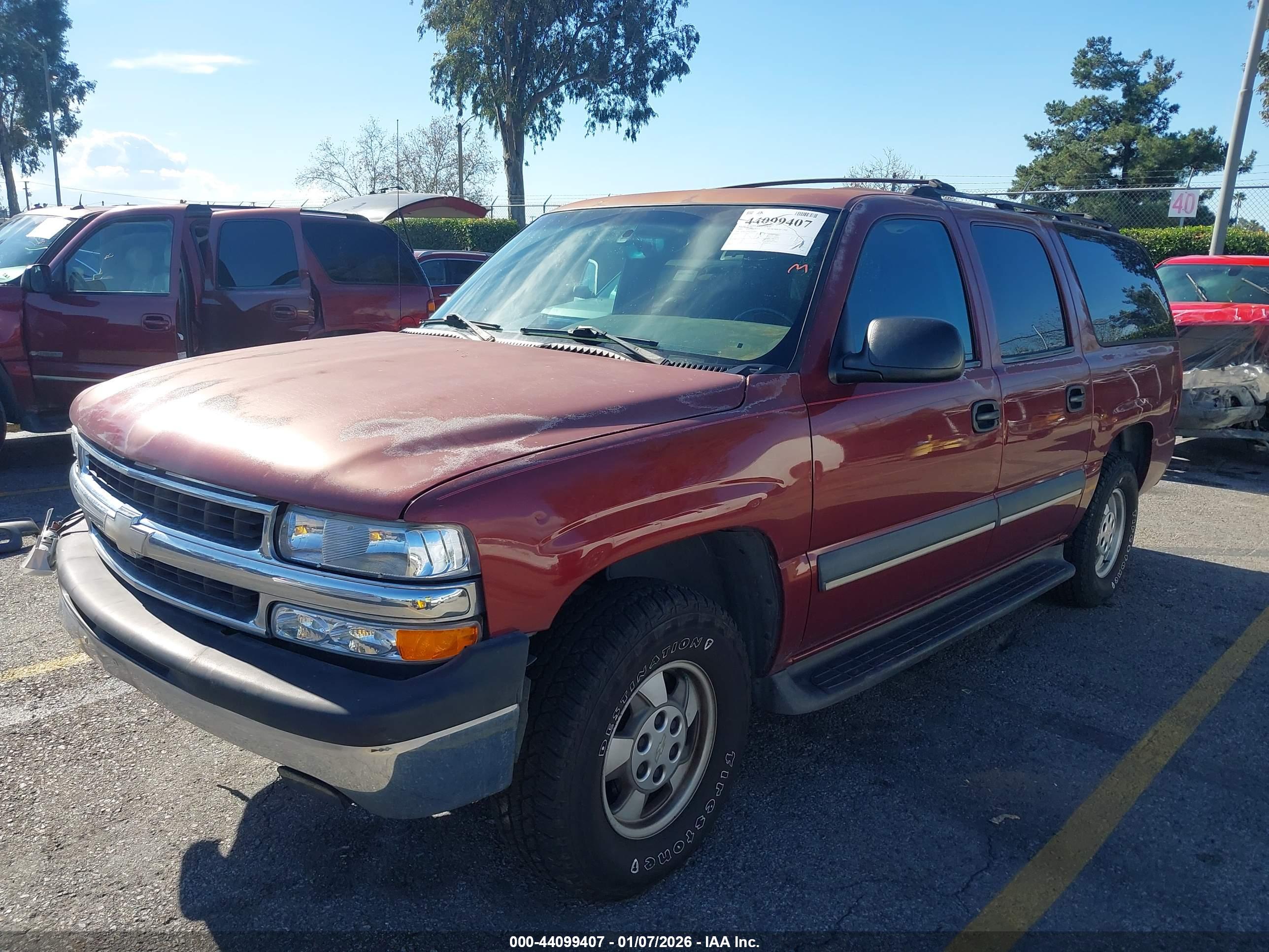 CHEVROLET SUBURBAN image 2
