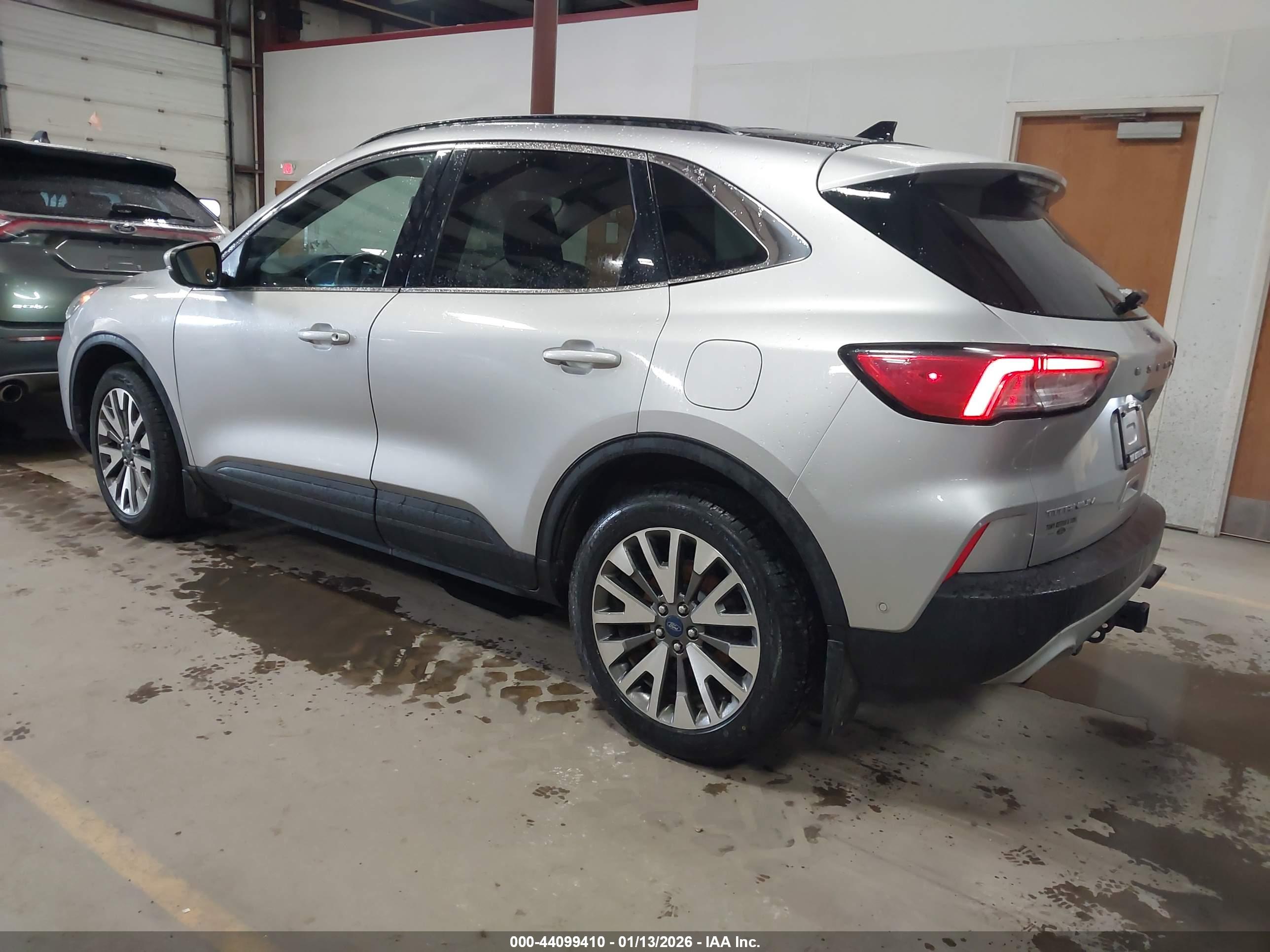 FORD ESCAPE image 3