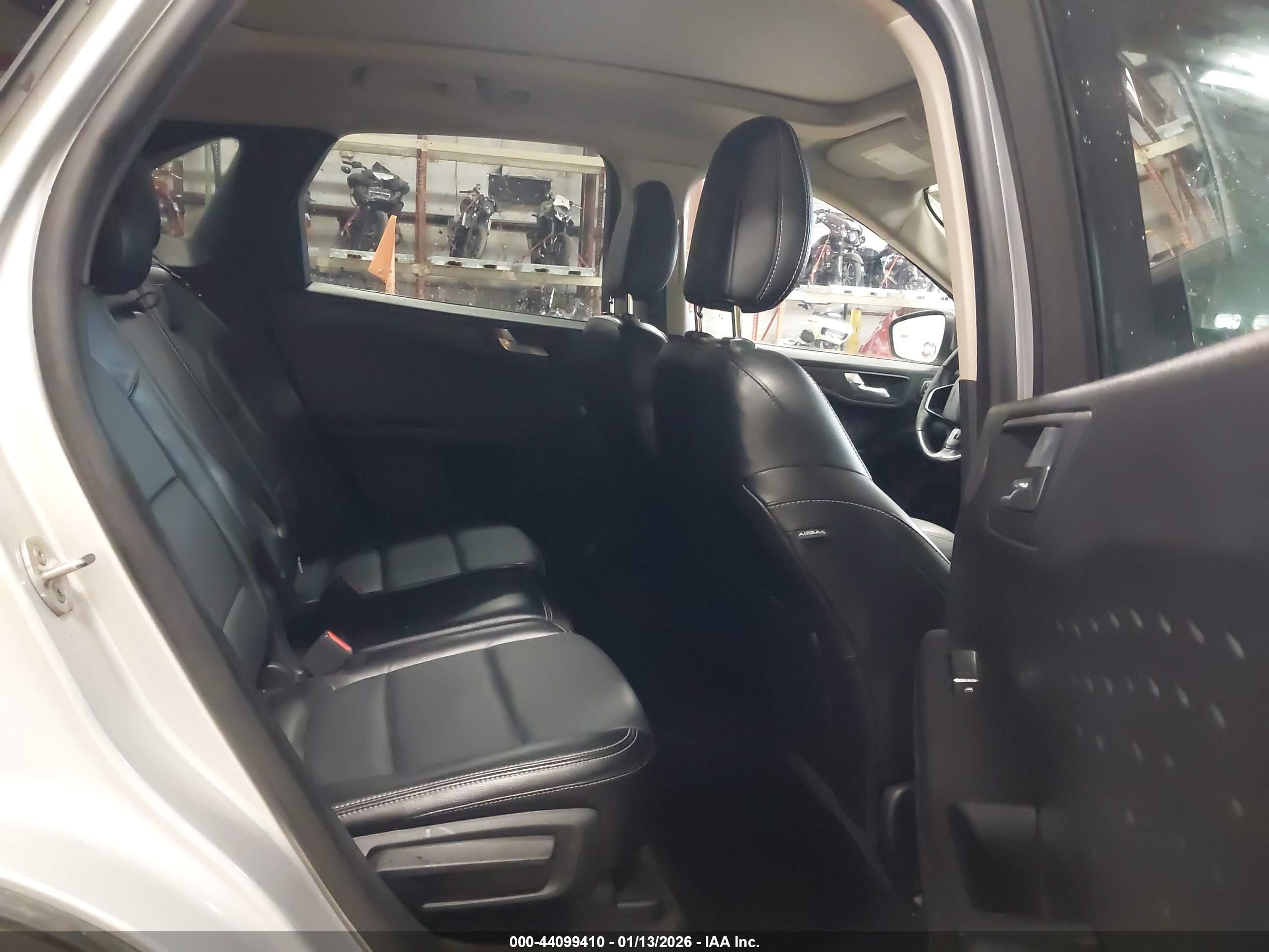 FORD ESCAPE image 8