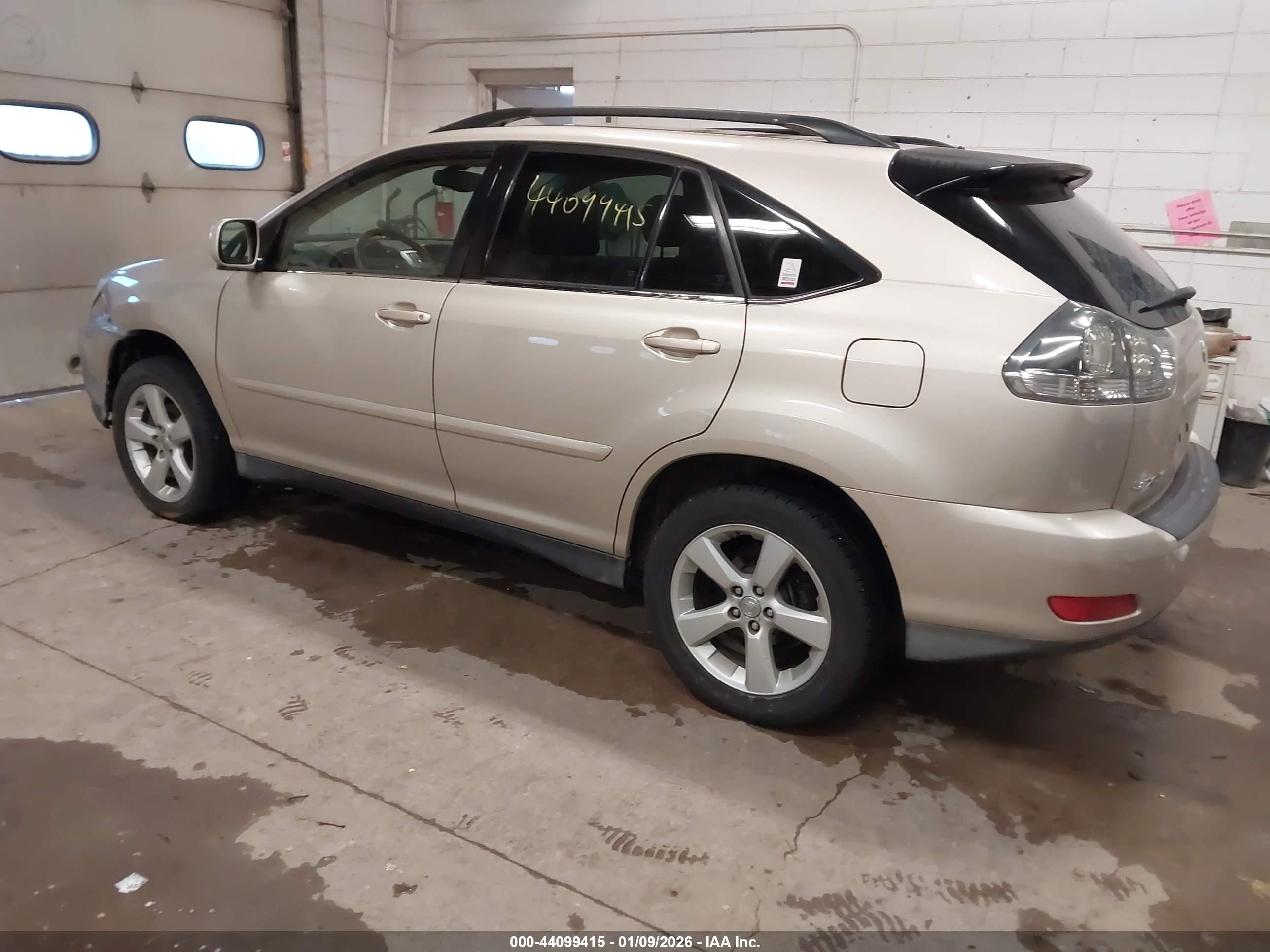 LEXUS RX image 3