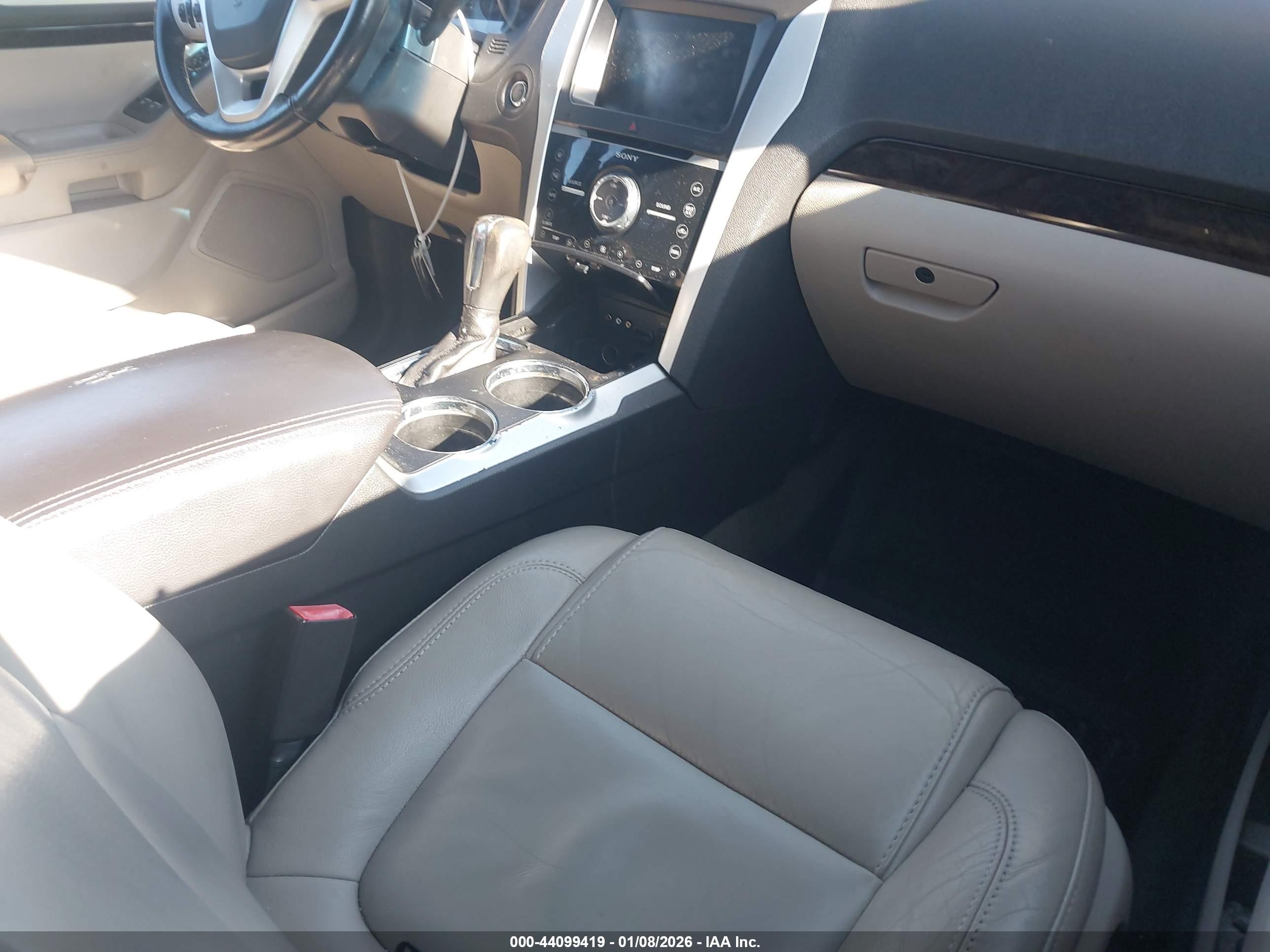 FORD EXPLORER image 5