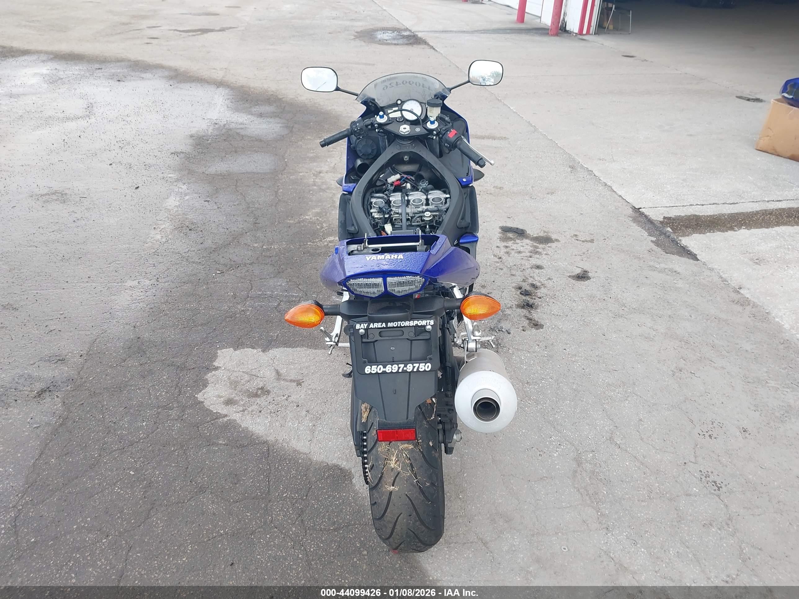 YAMAHA YZFR6 image 6