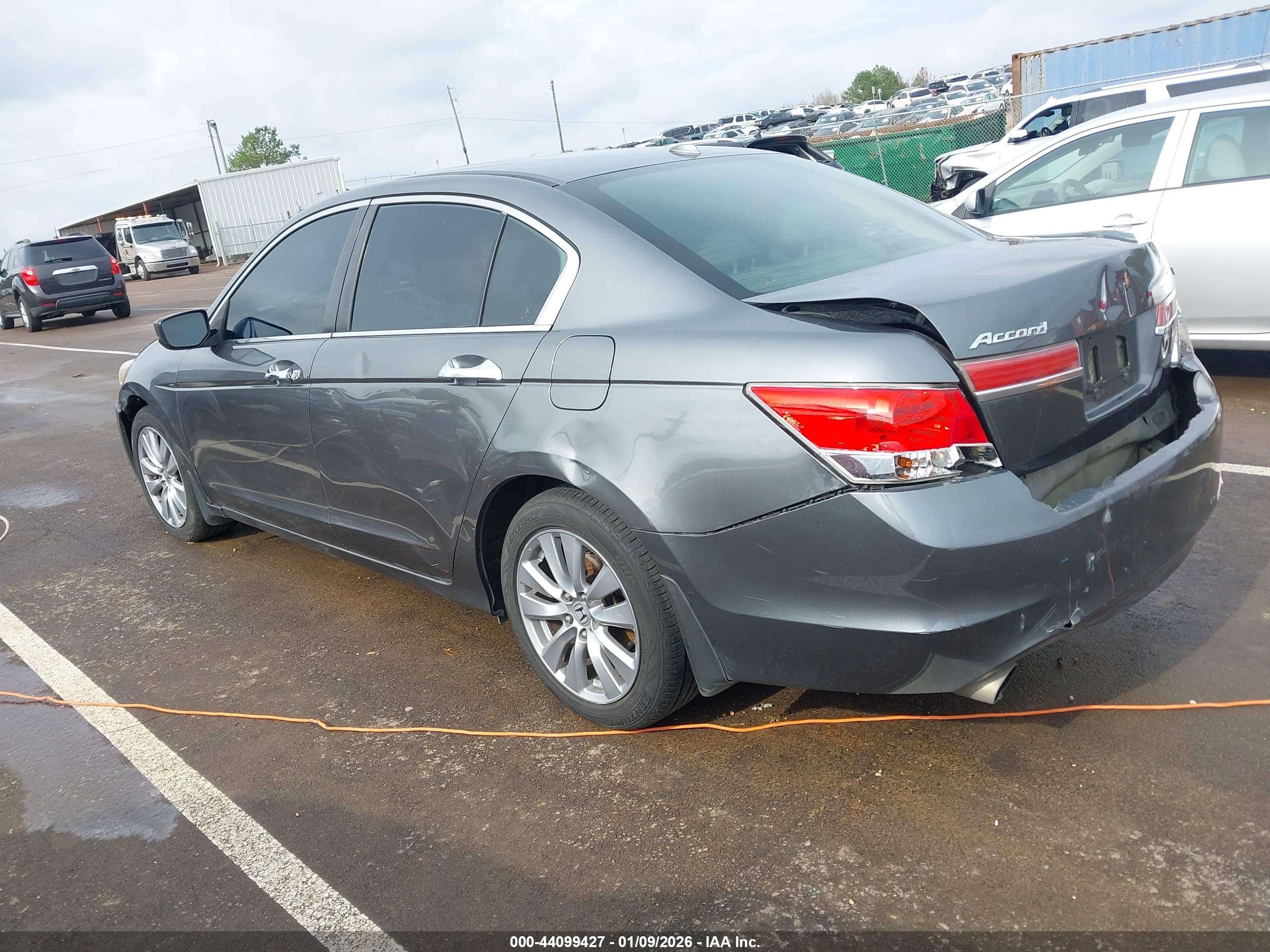 HONDA ACCORD image 3