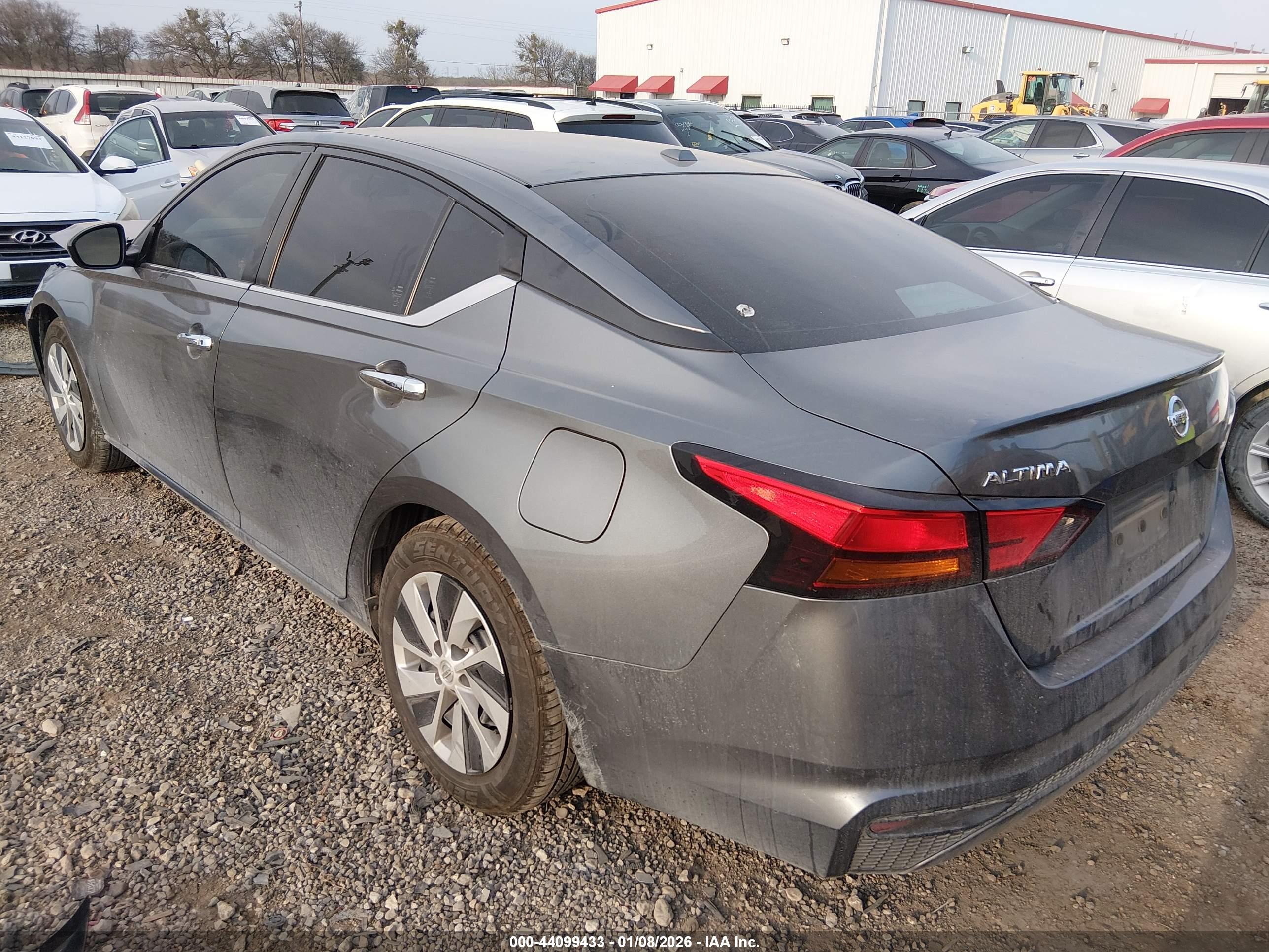 NISSAN ALTIMA image 3