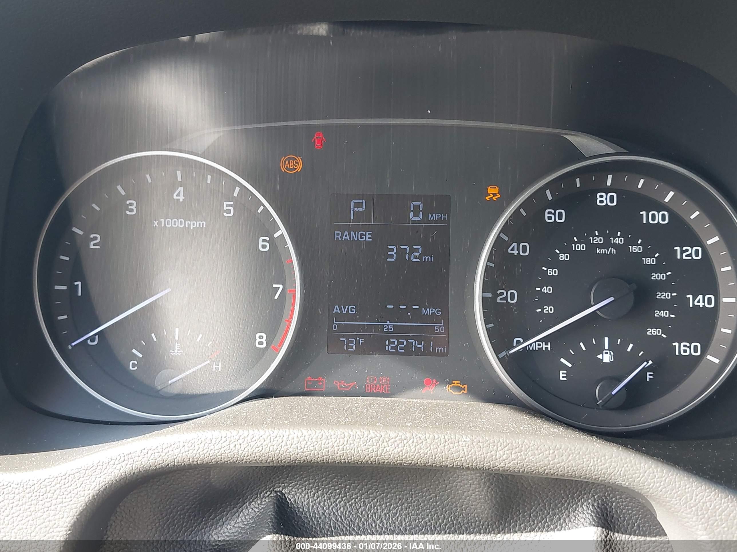 HYUNDAI ELANTRA image 7