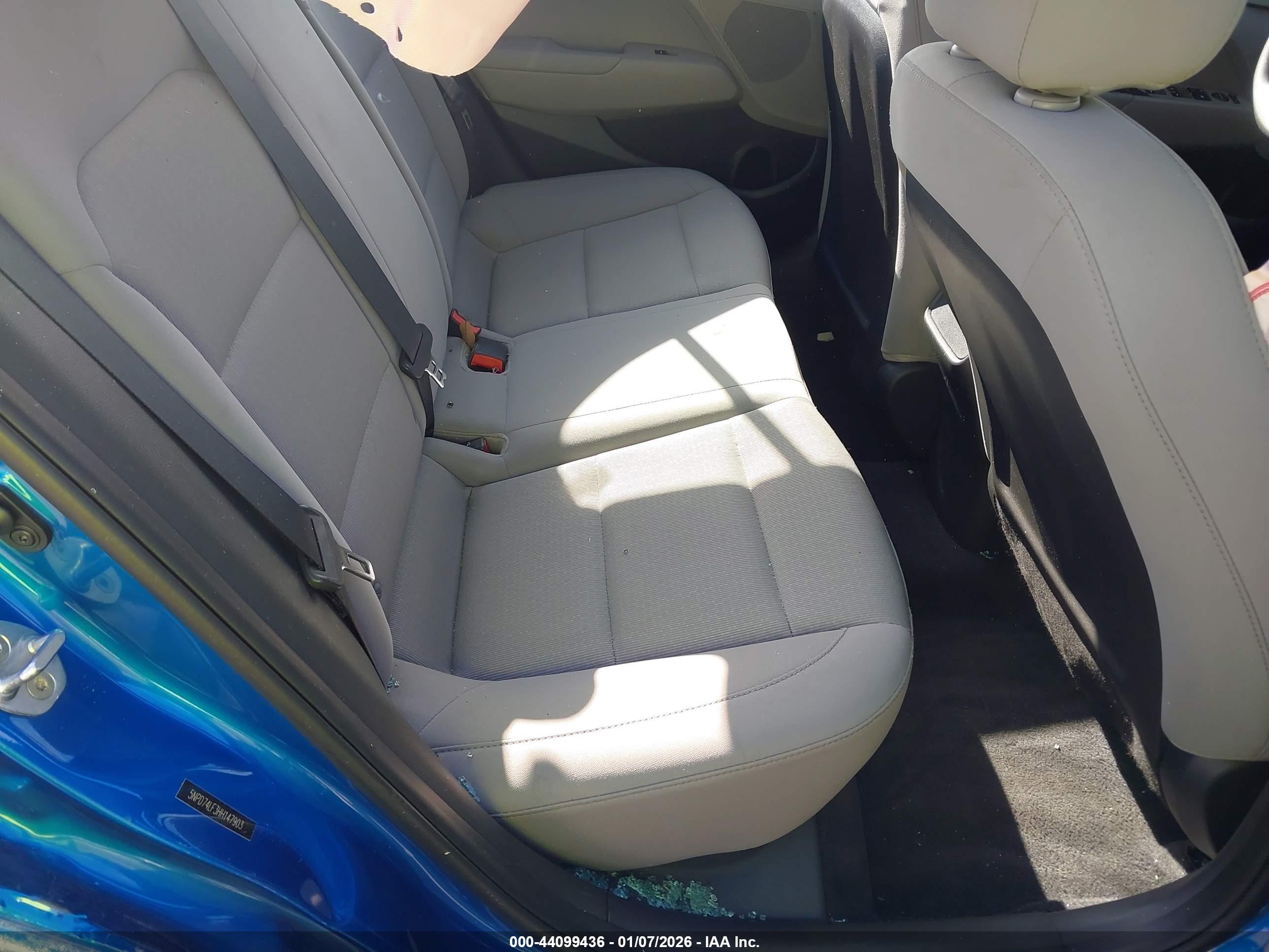 HYUNDAI ELANTRA image 8