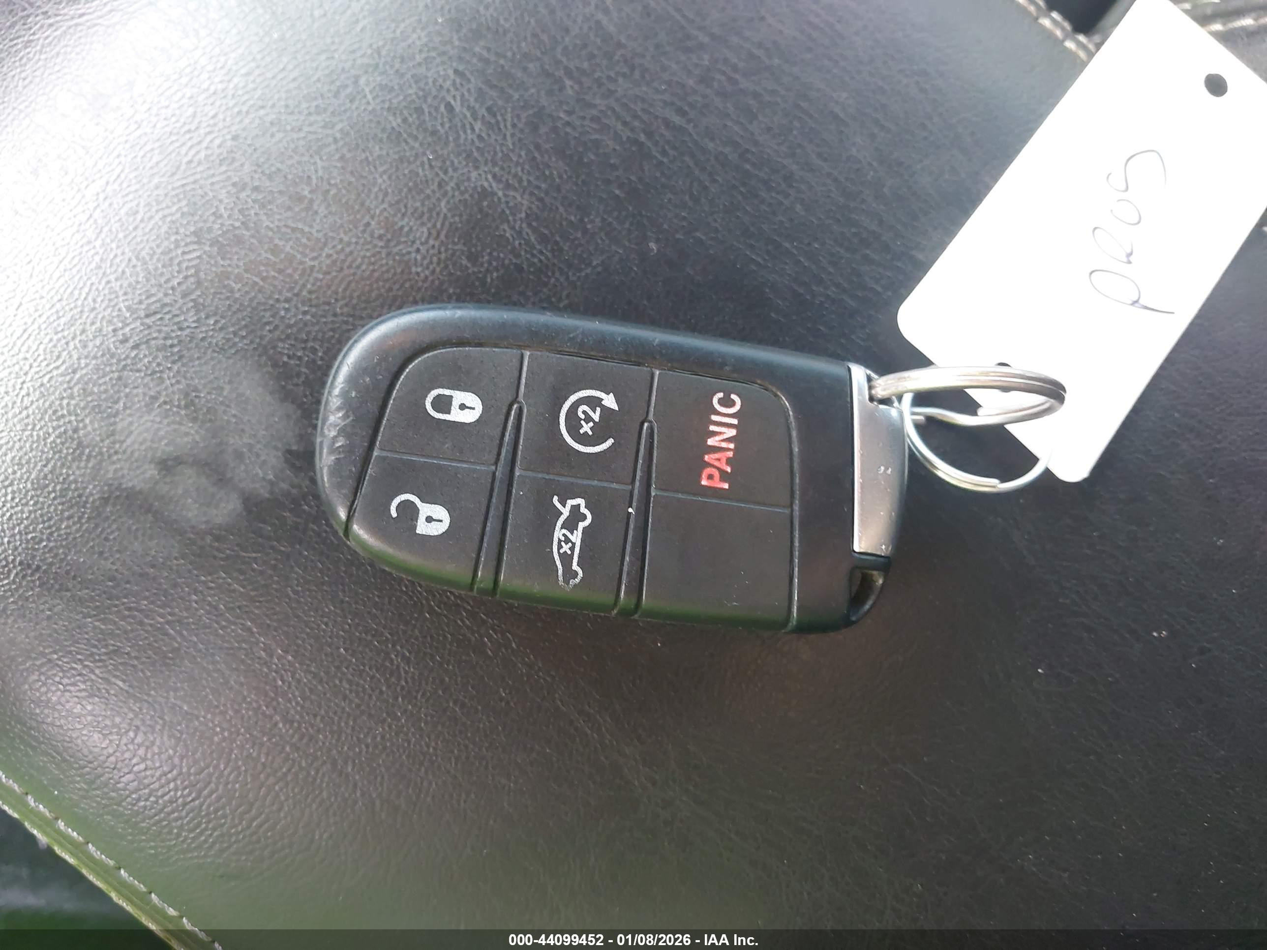 CHRYSLER 300 image 11