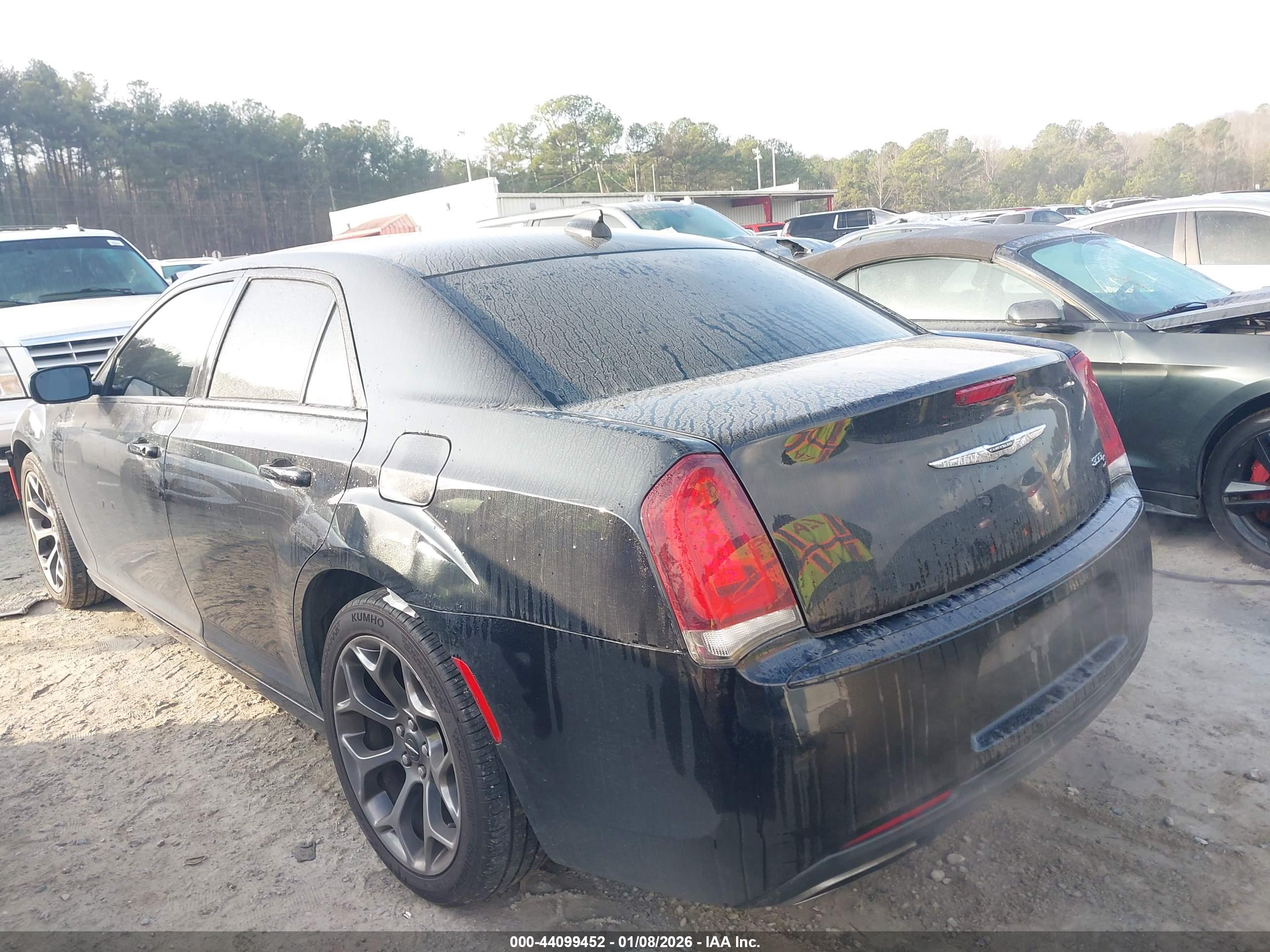 CHRYSLER 300 image 3