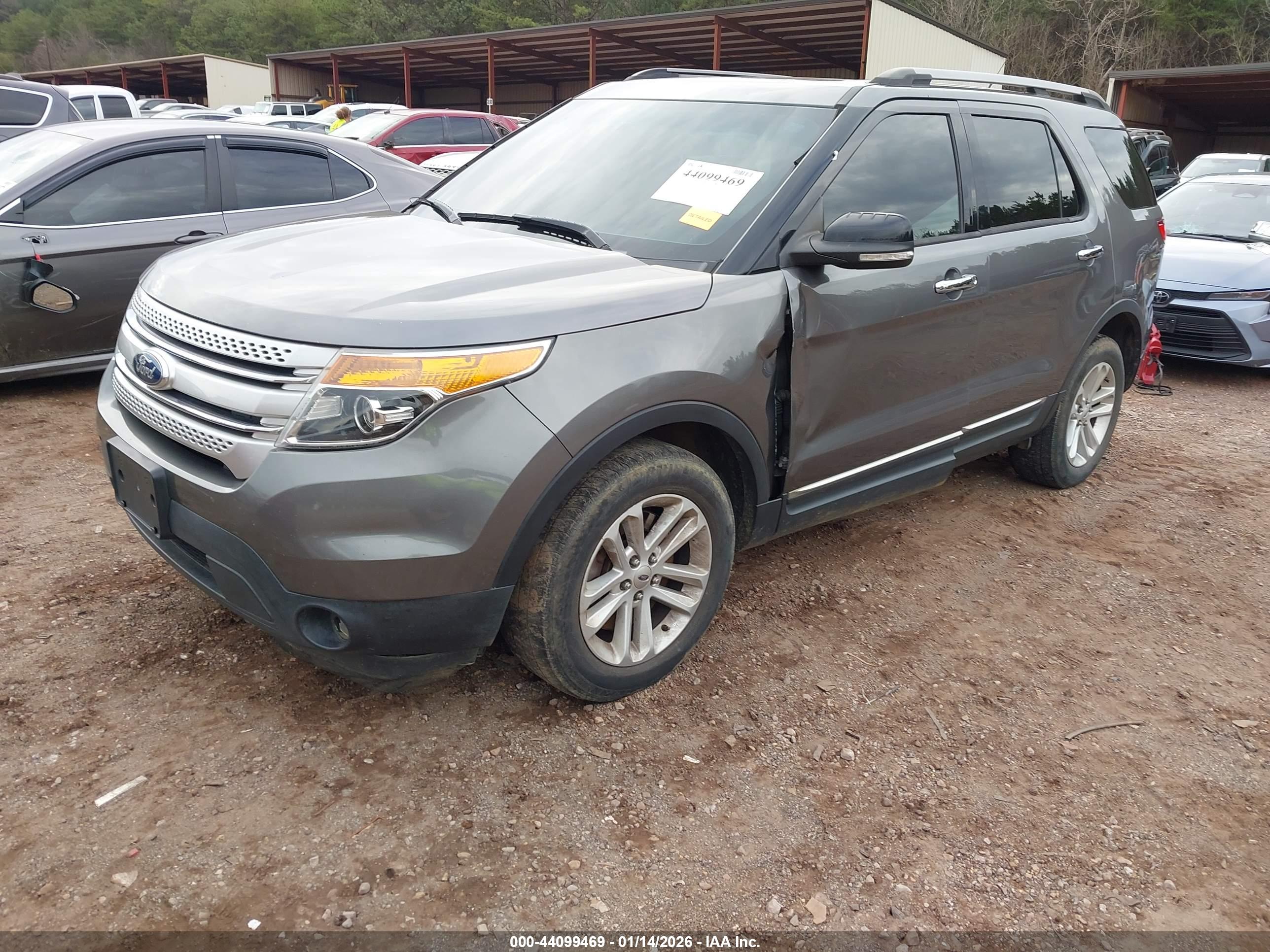 FORD EXPLORER image 2