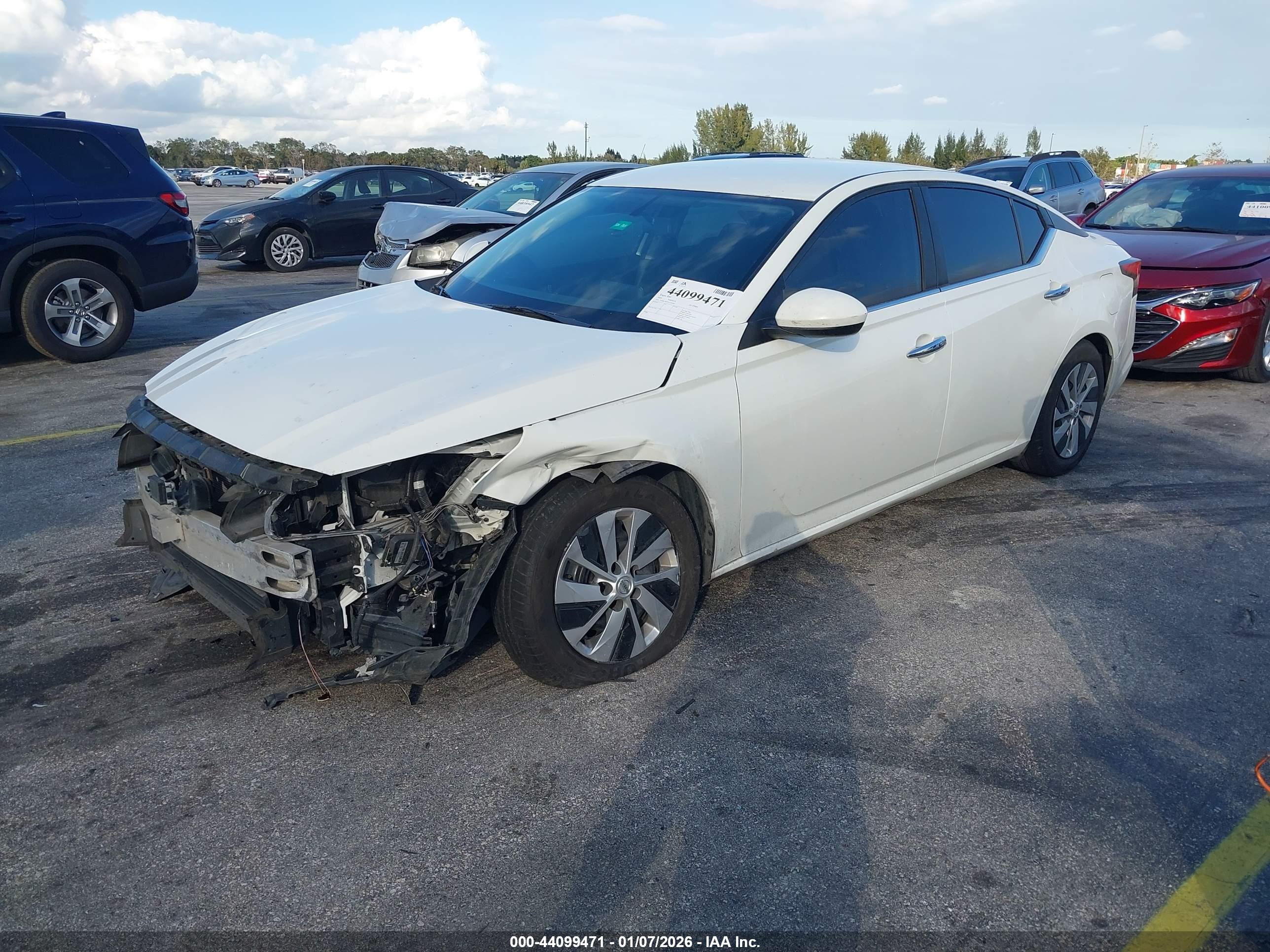NISSAN ALTIMA image 2