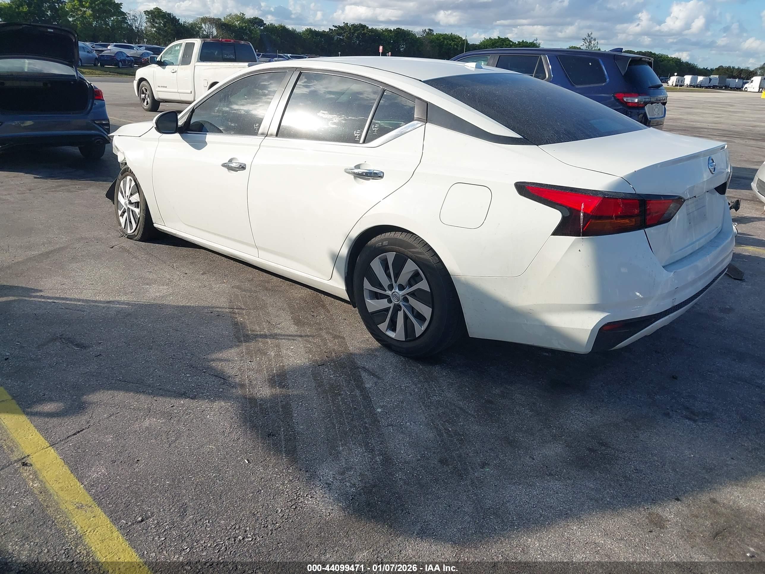 NISSAN ALTIMA image 3