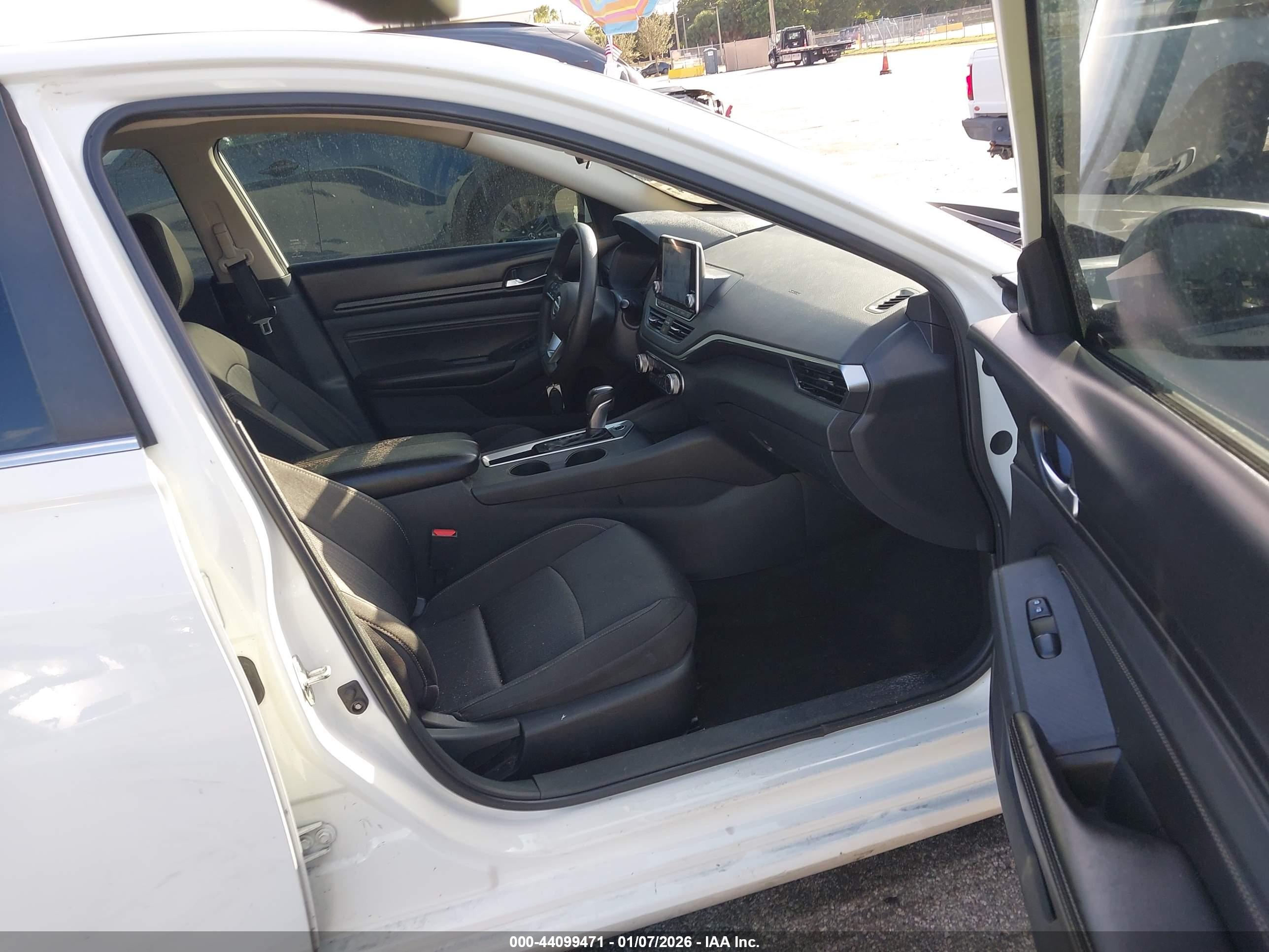NISSAN ALTIMA image 5
