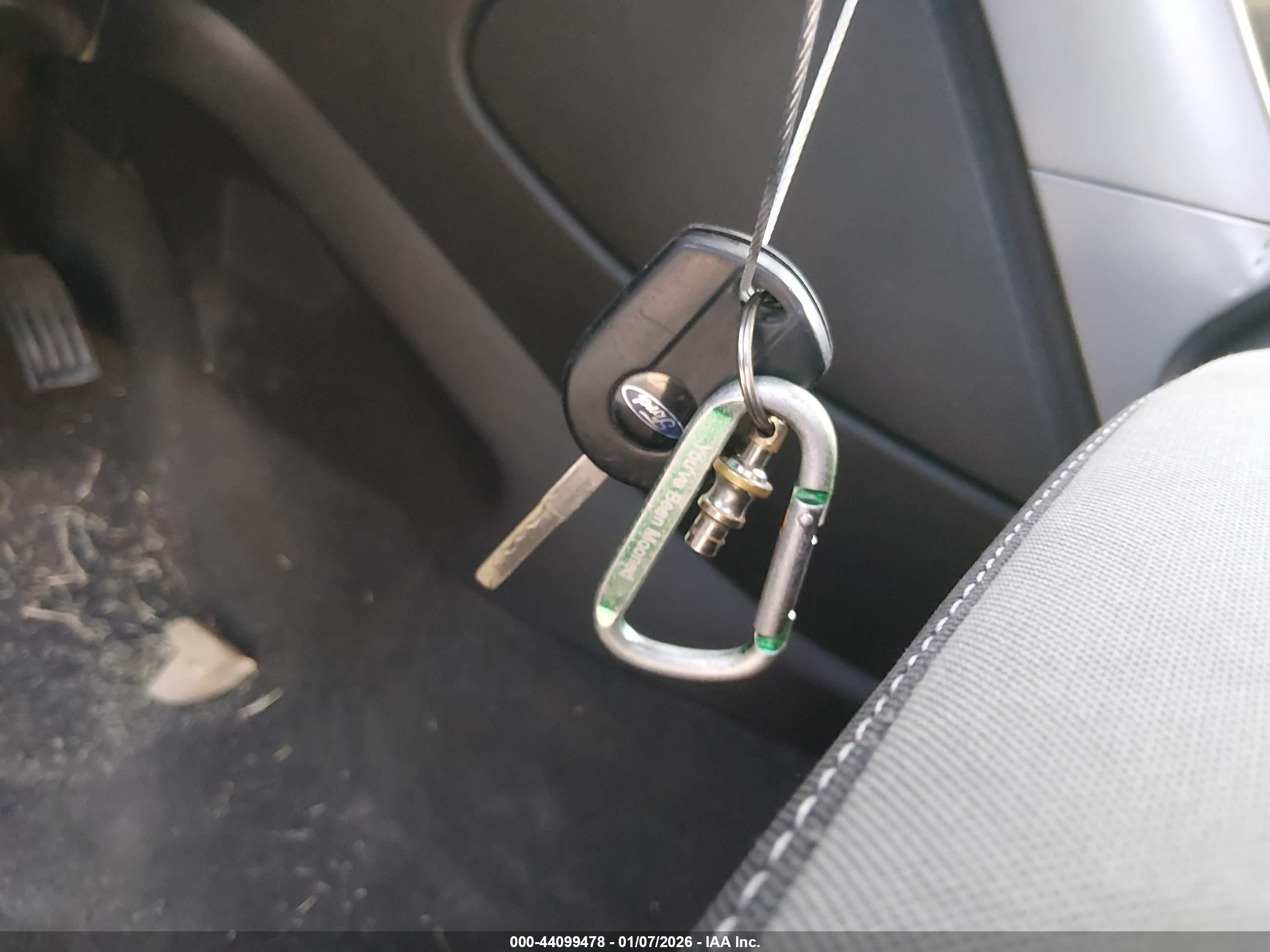 FORD ESCAPE image 11