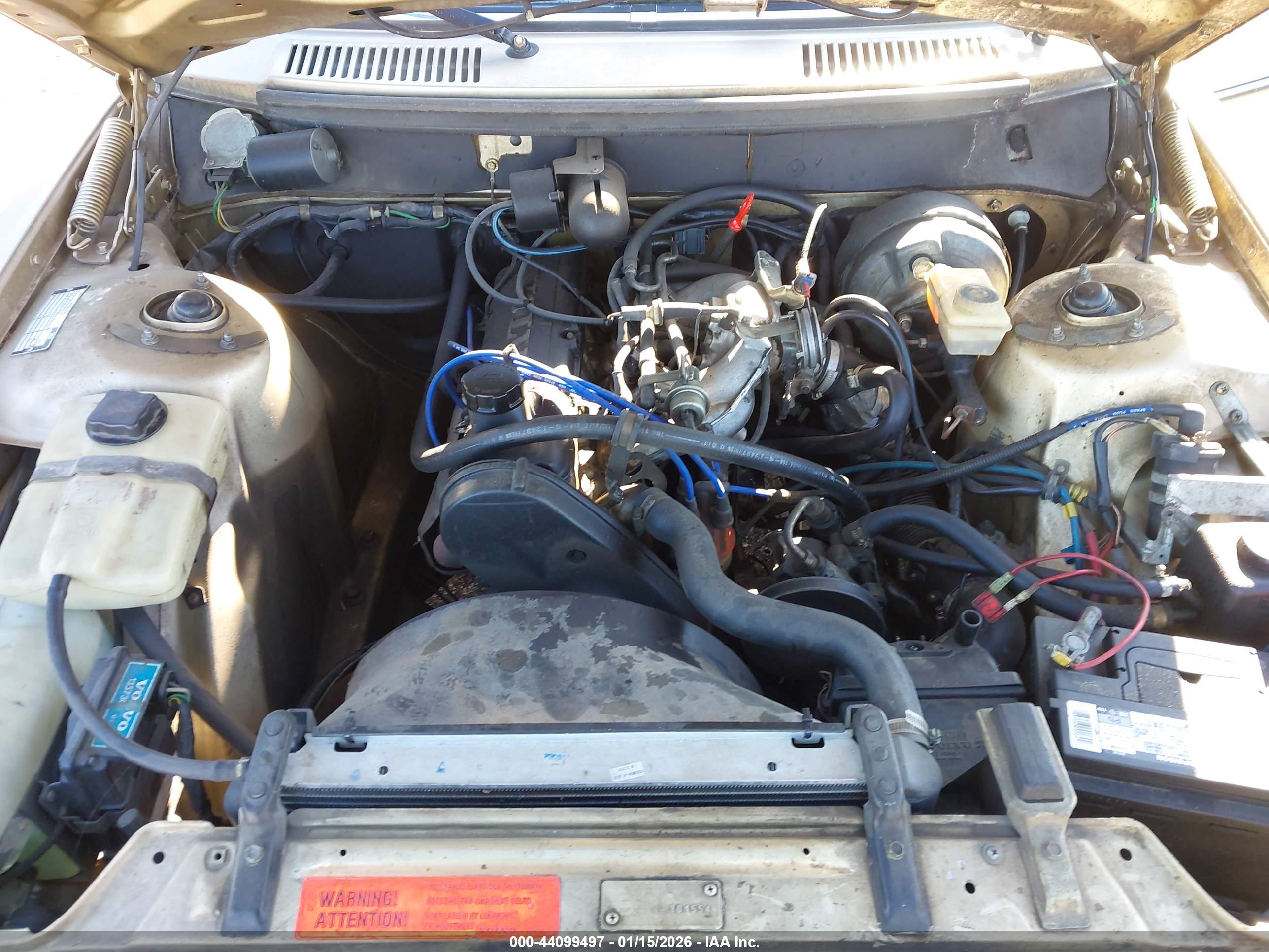 VOLVO 244 image 10