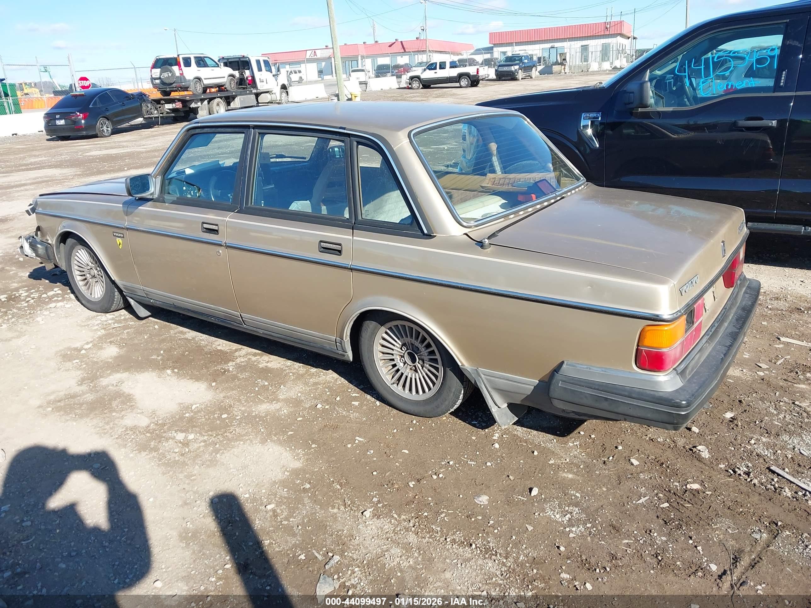 VOLVO 244 image 3