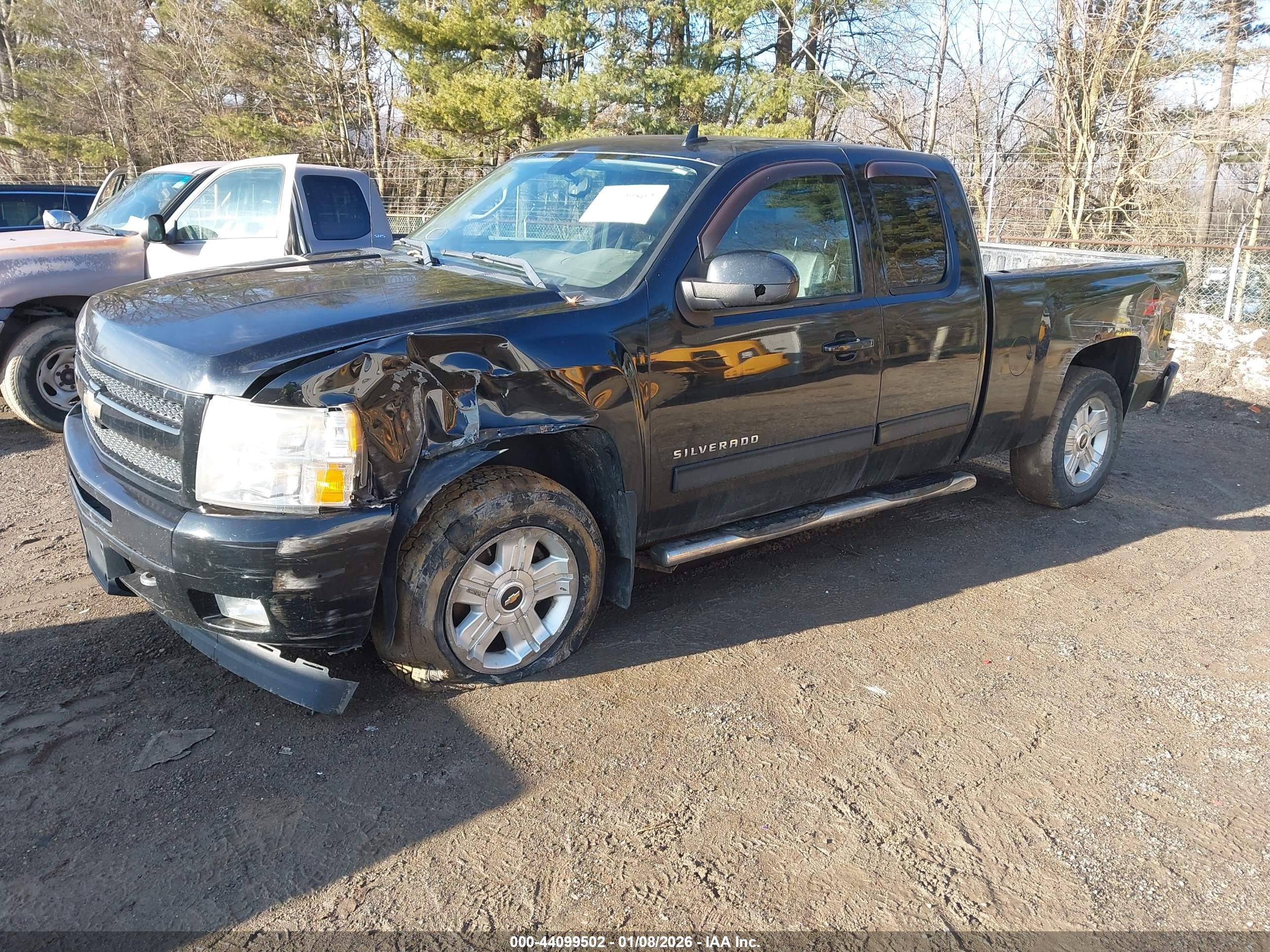 CHEVROLET SILVERADO image 2