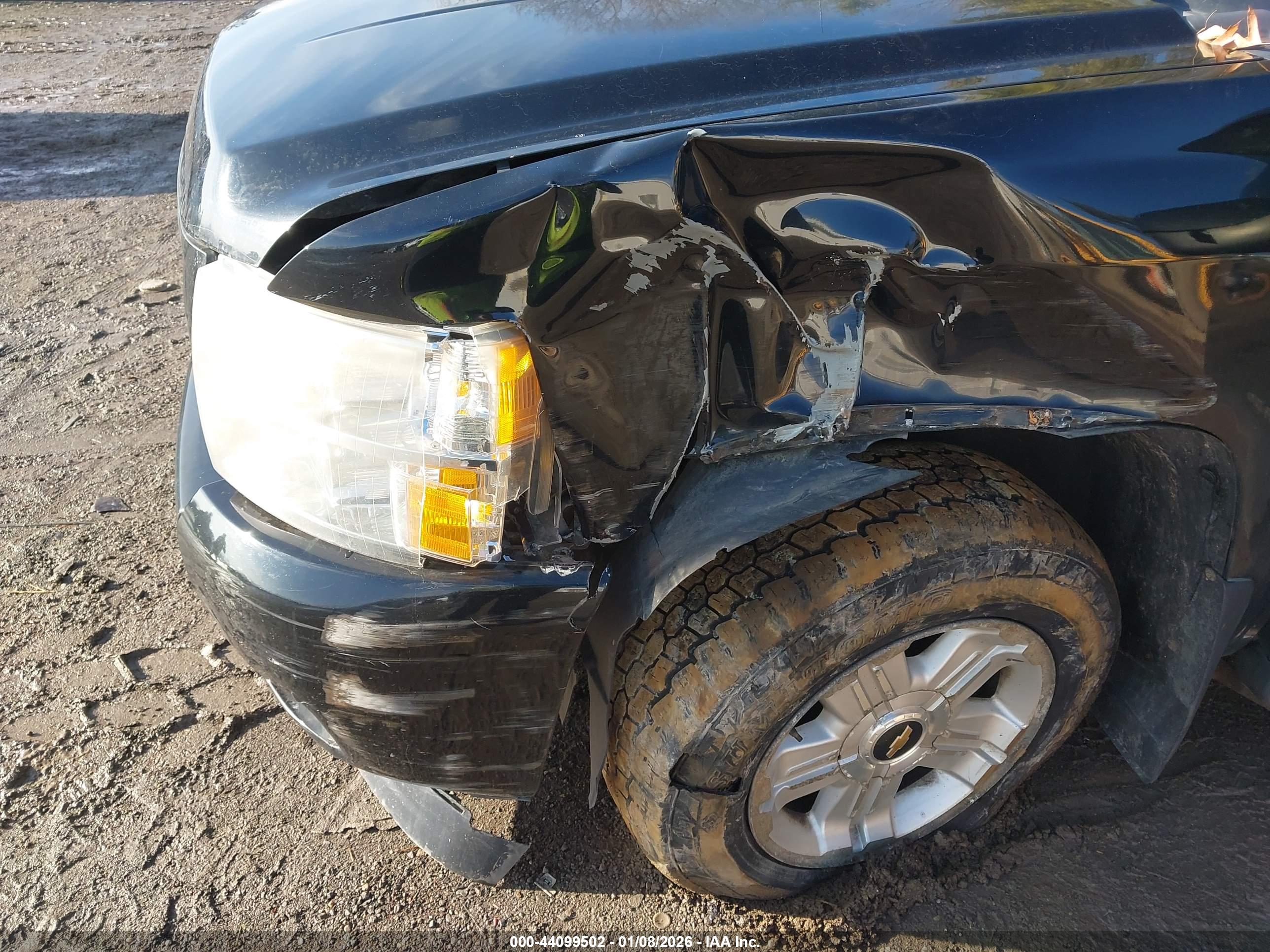 CHEVROLET SILVERADO image 6