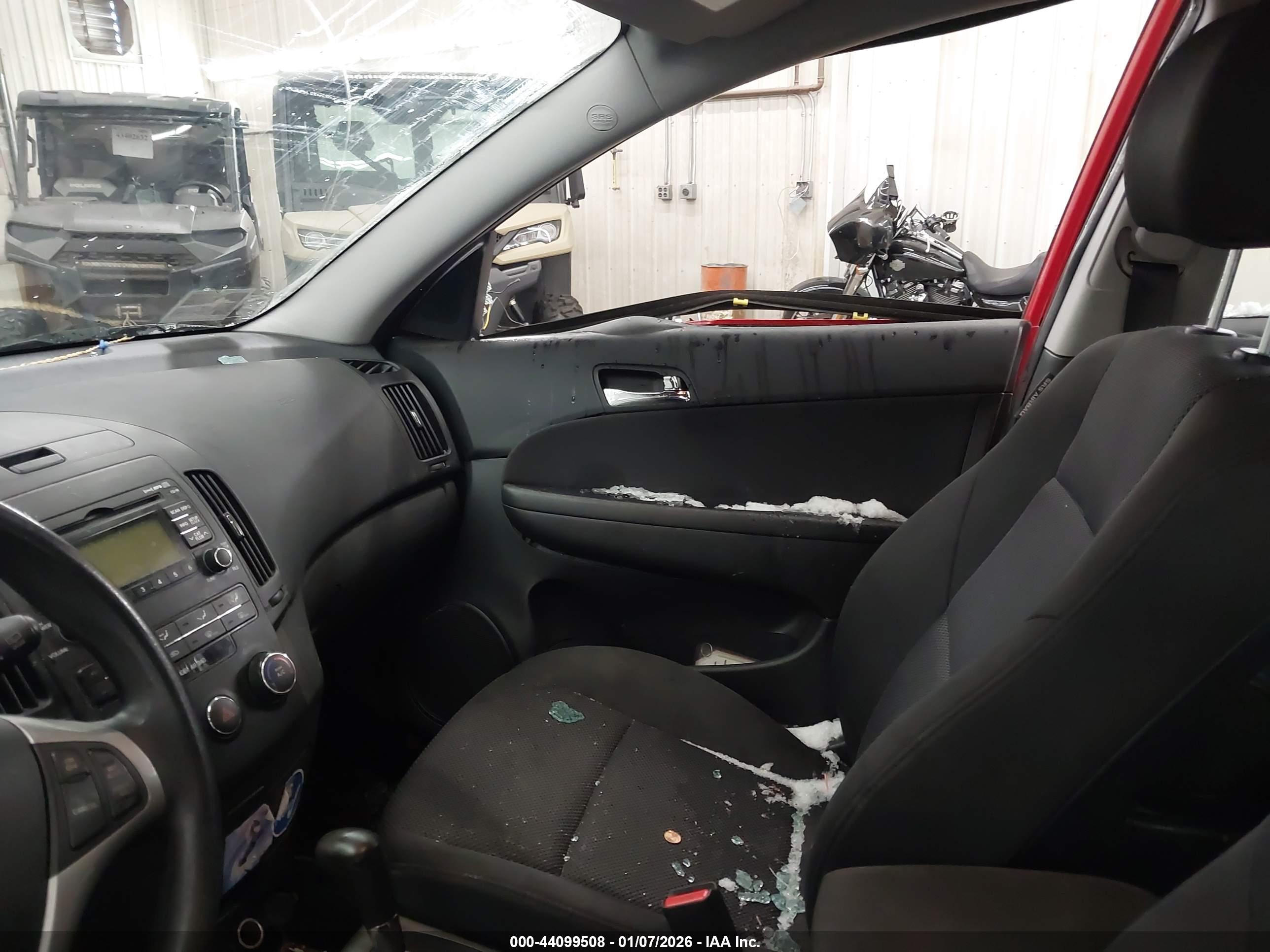 HYUNDAI ELANTRA image 5