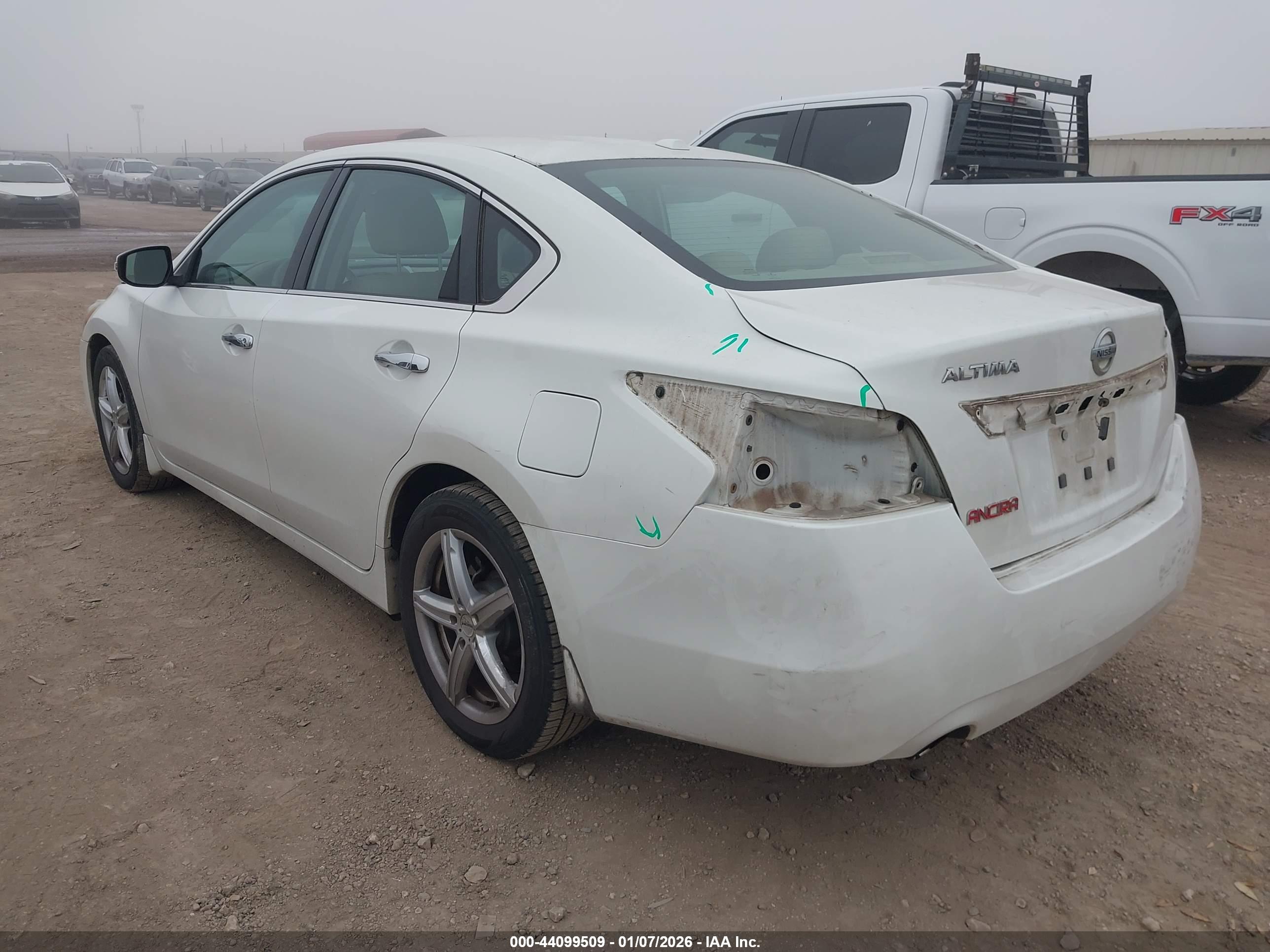 NISSAN ALTIMA image 3
