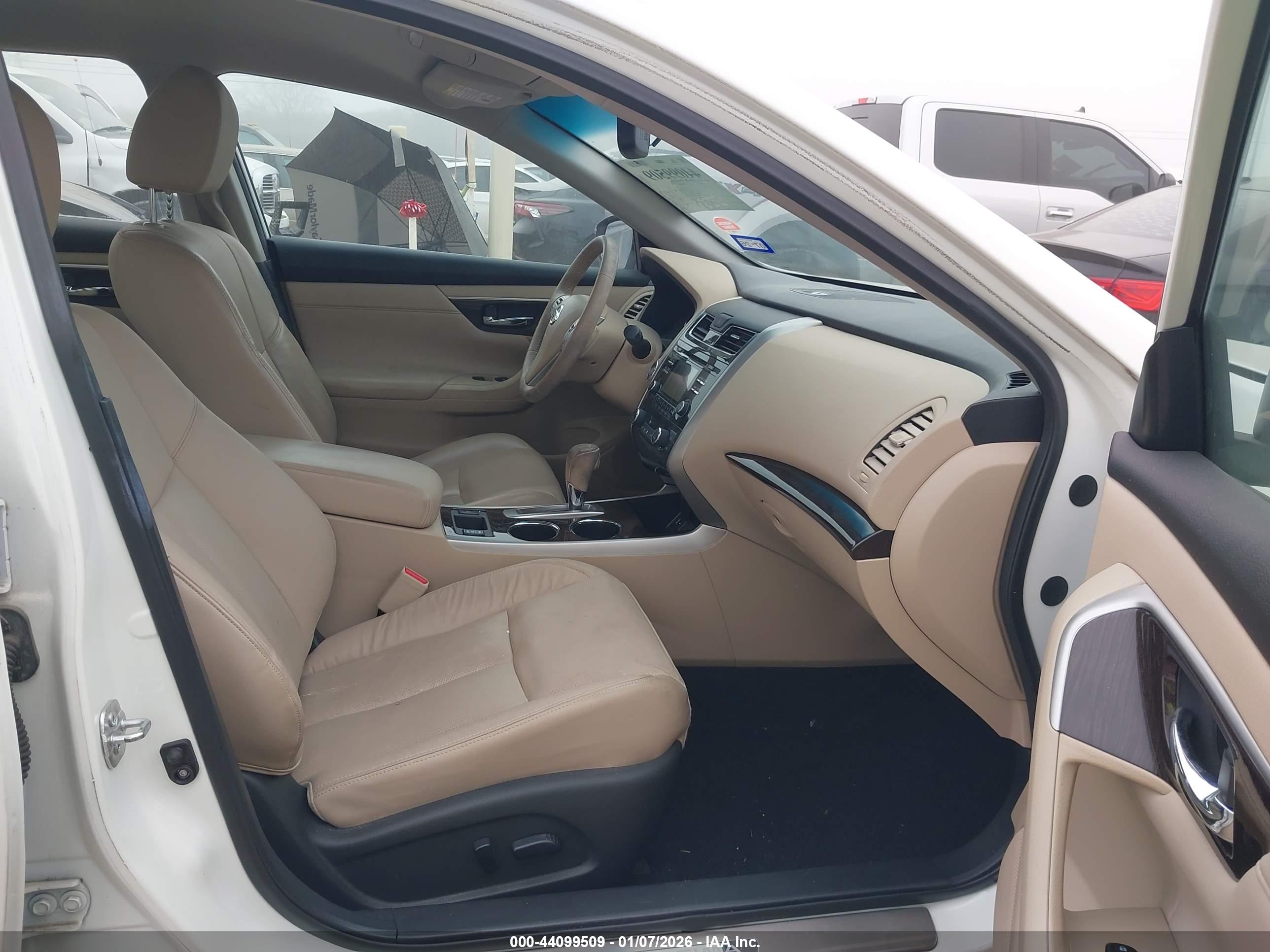 NISSAN ALTIMA image 5