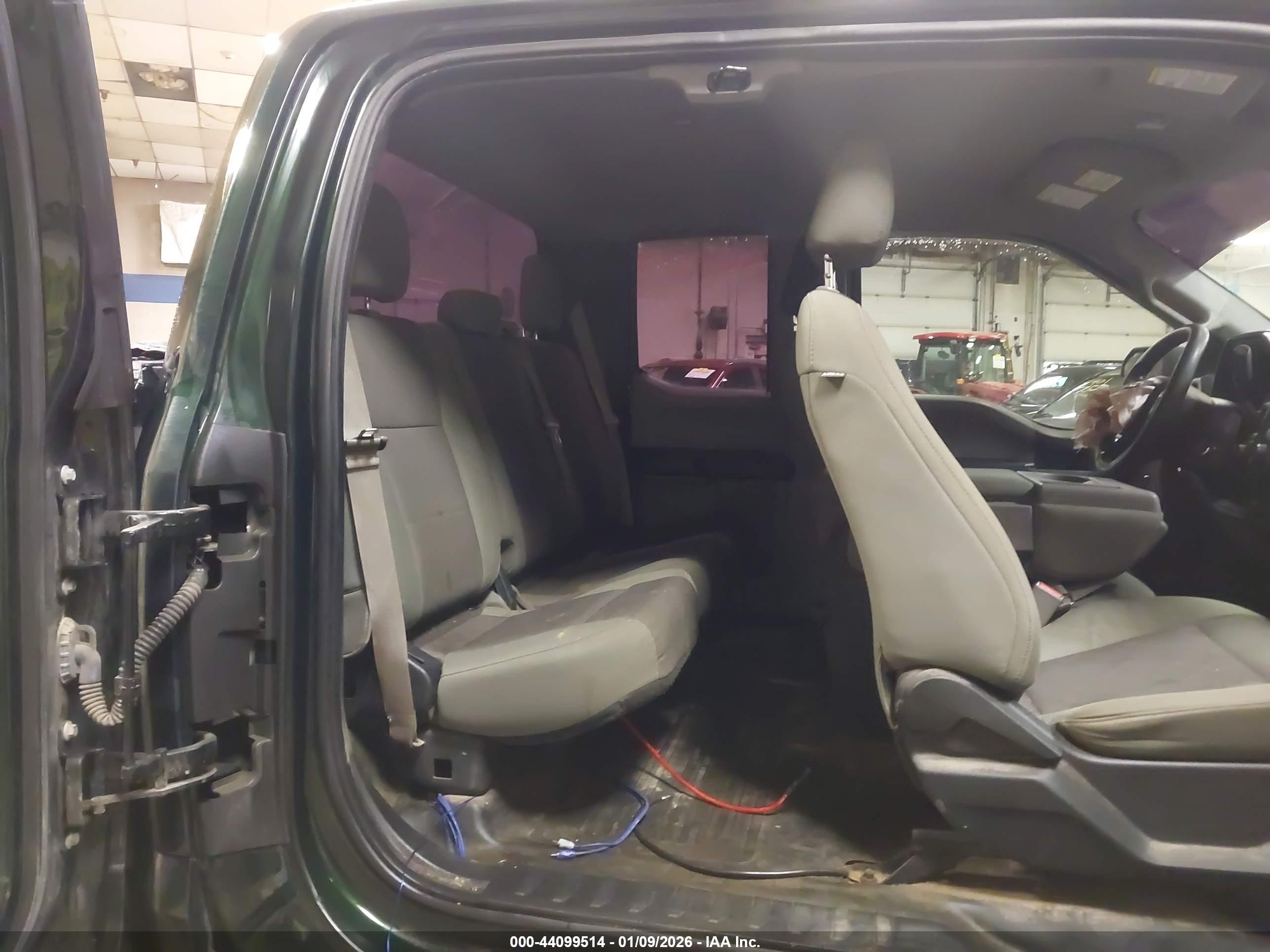 FORD F-150 image 8