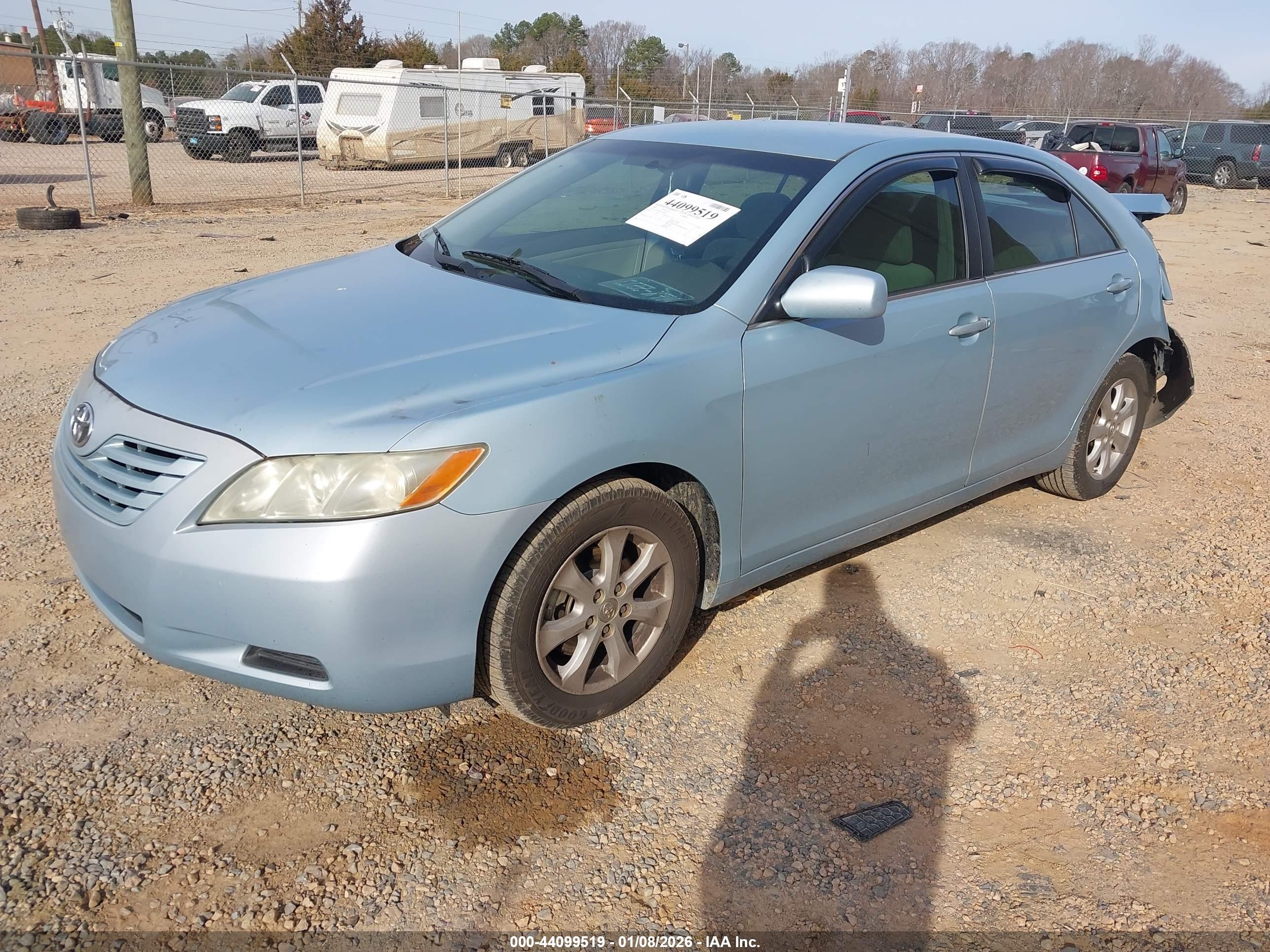 TOYOTA CAMRY image 2