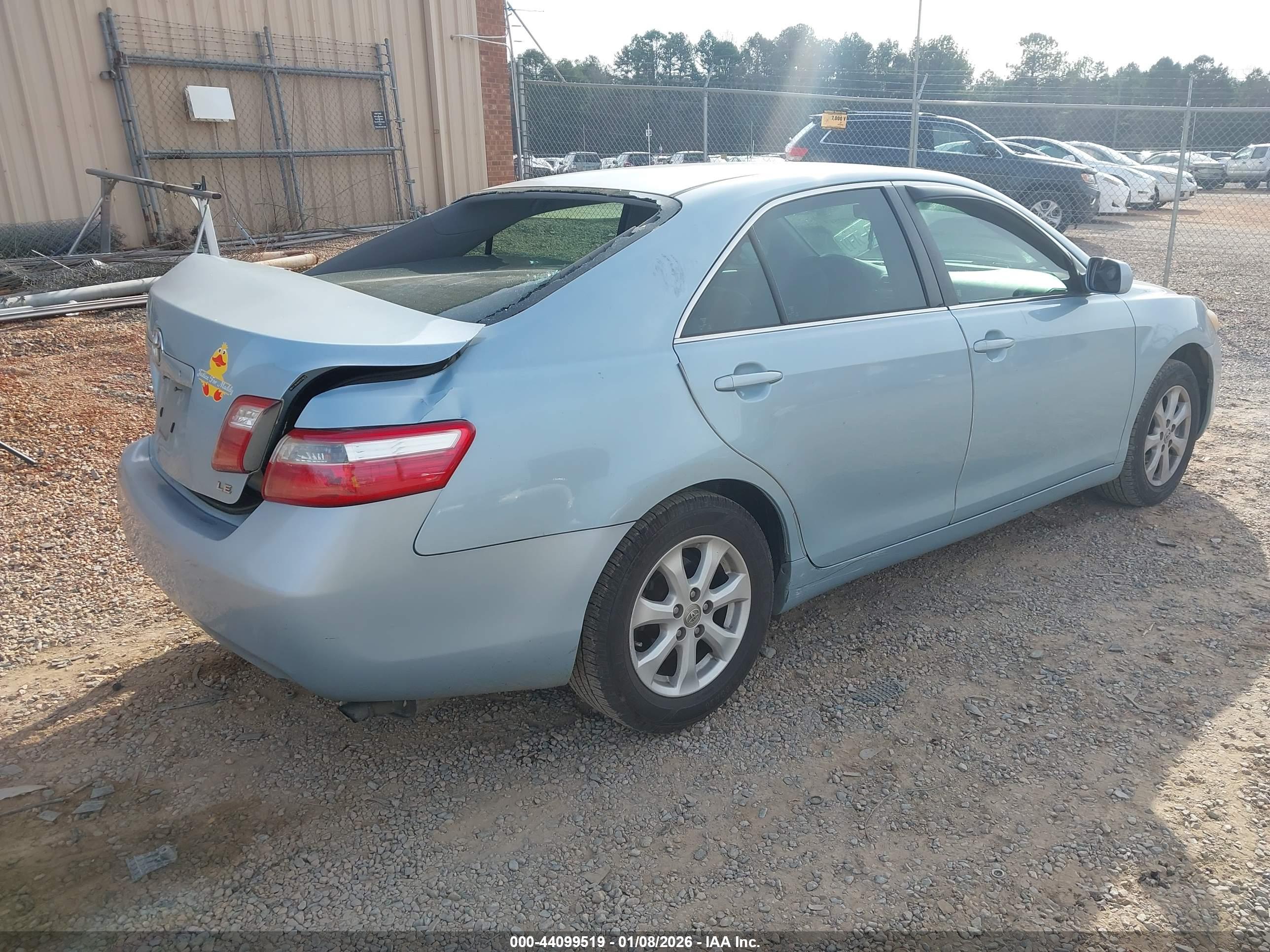 TOYOTA CAMRY image 4