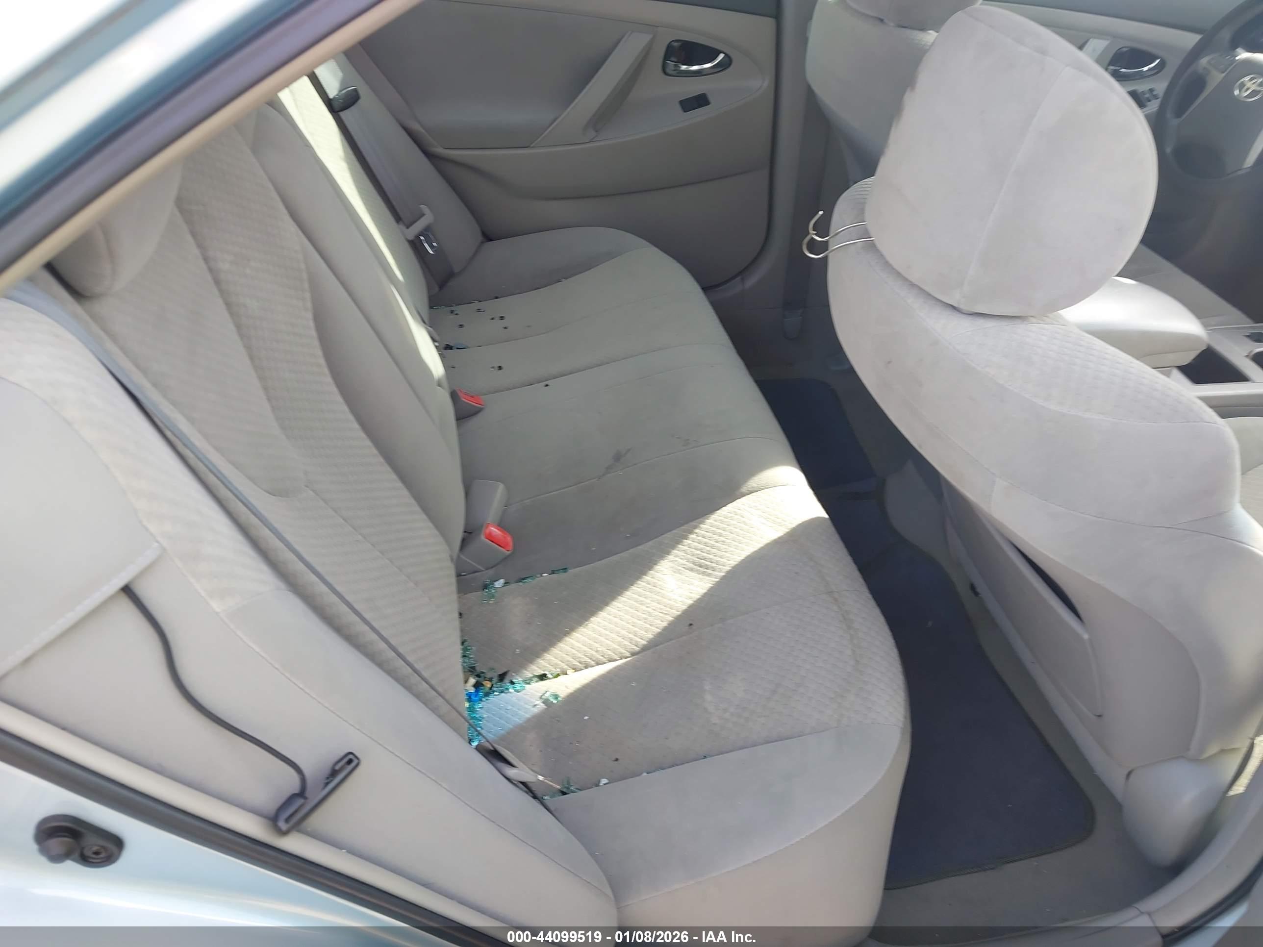 TOYOTA CAMRY image 8