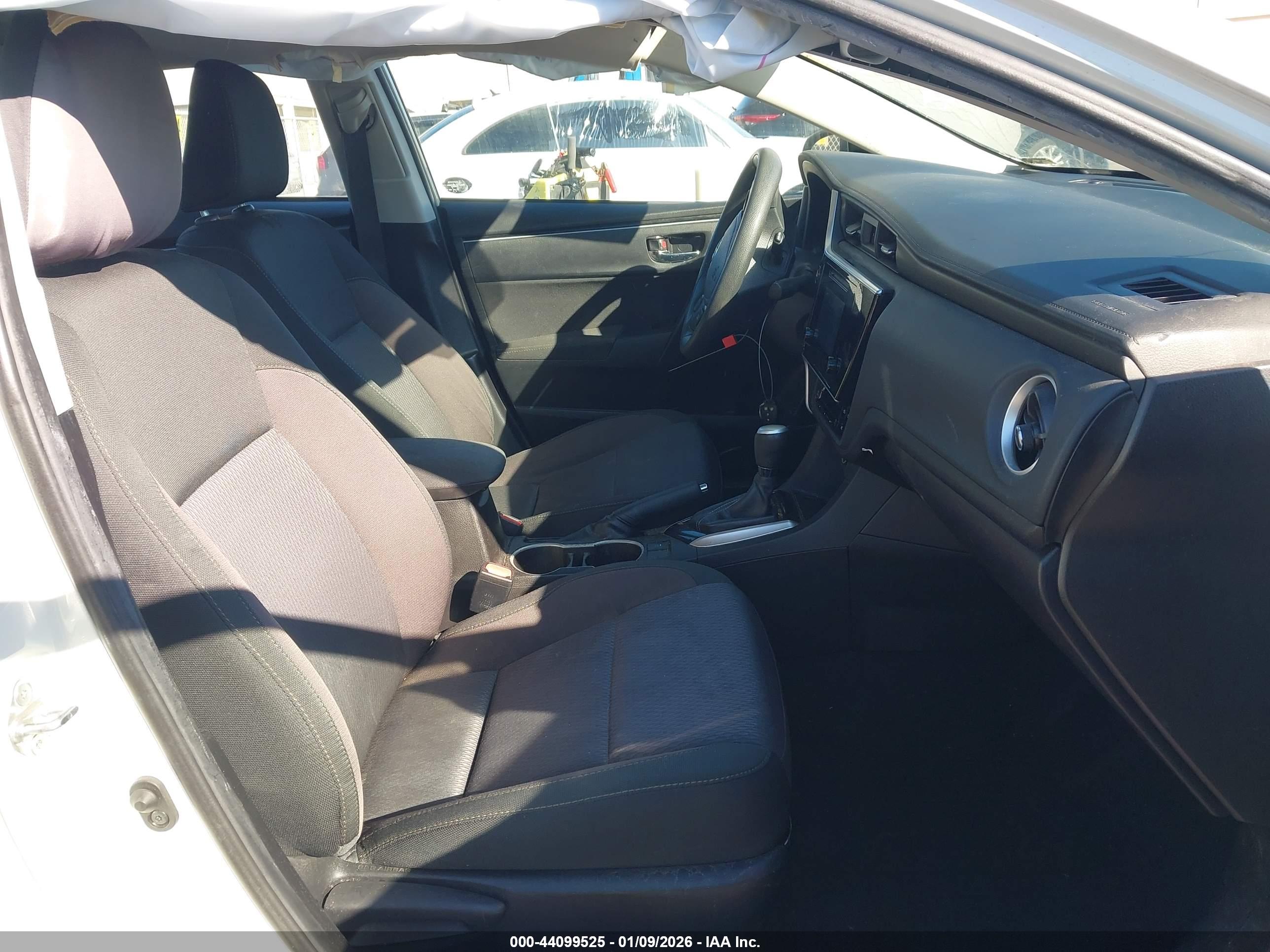 TOYOTA COROLLA image 5