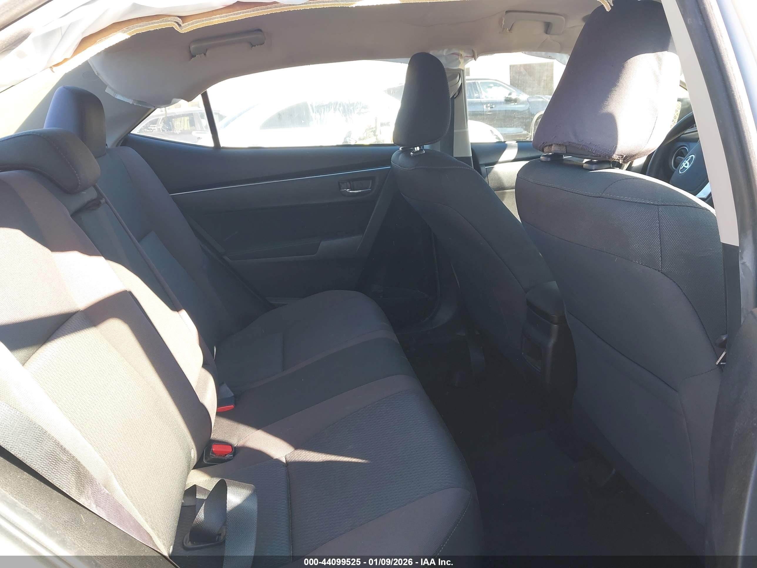 TOYOTA COROLLA image 8