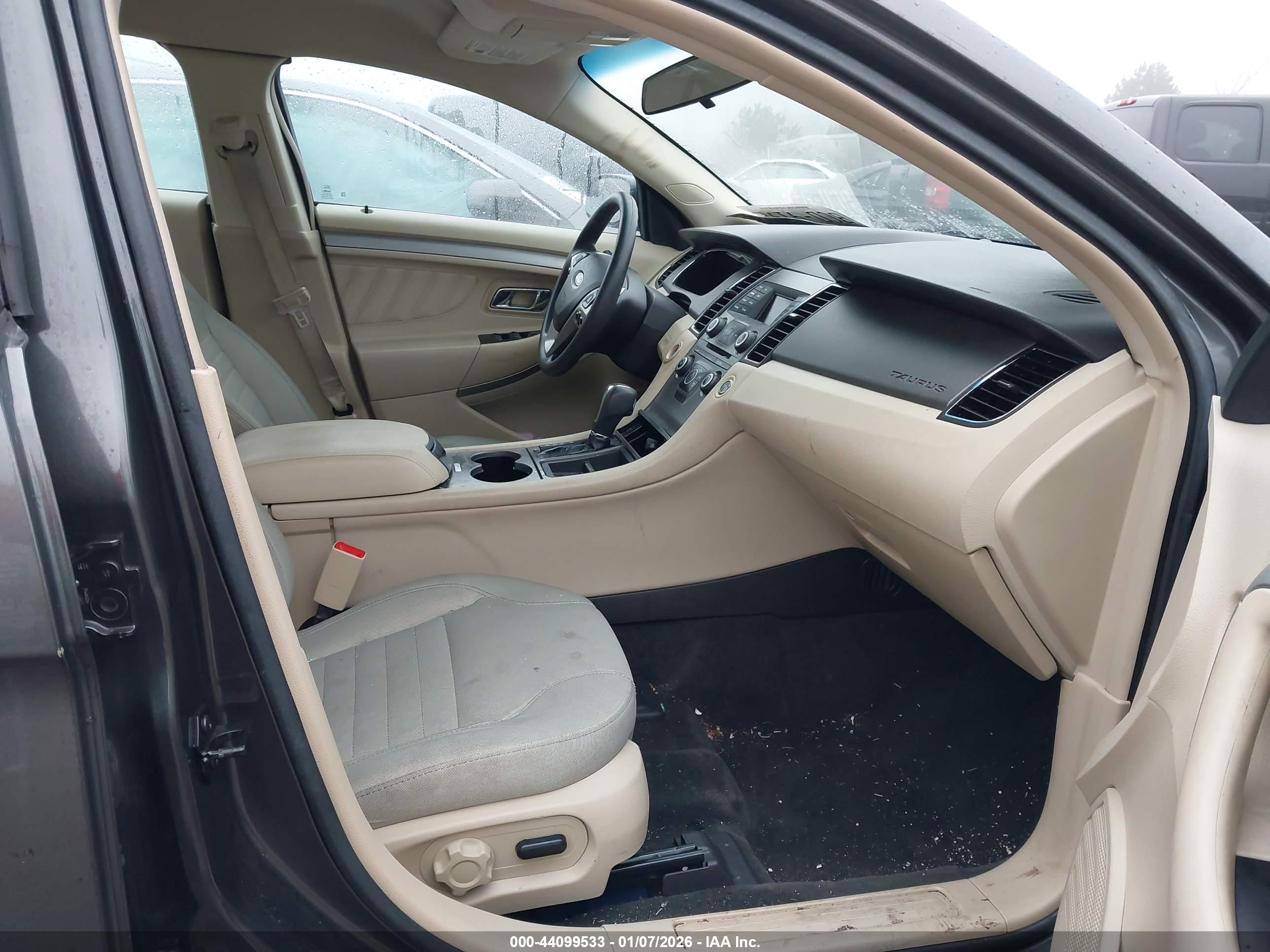 FORD TAURUS image 5