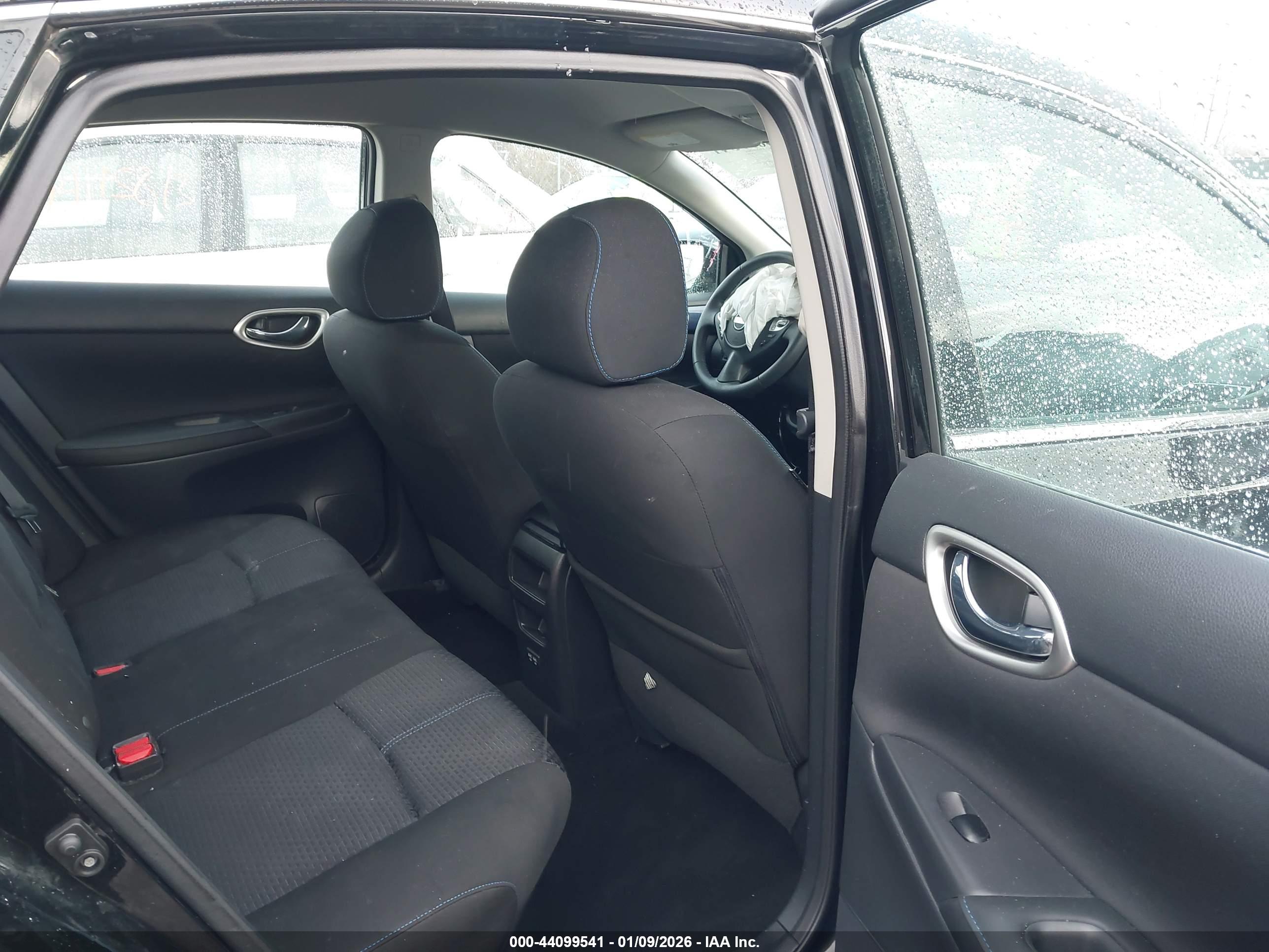 NISSAN SENTRA image 8