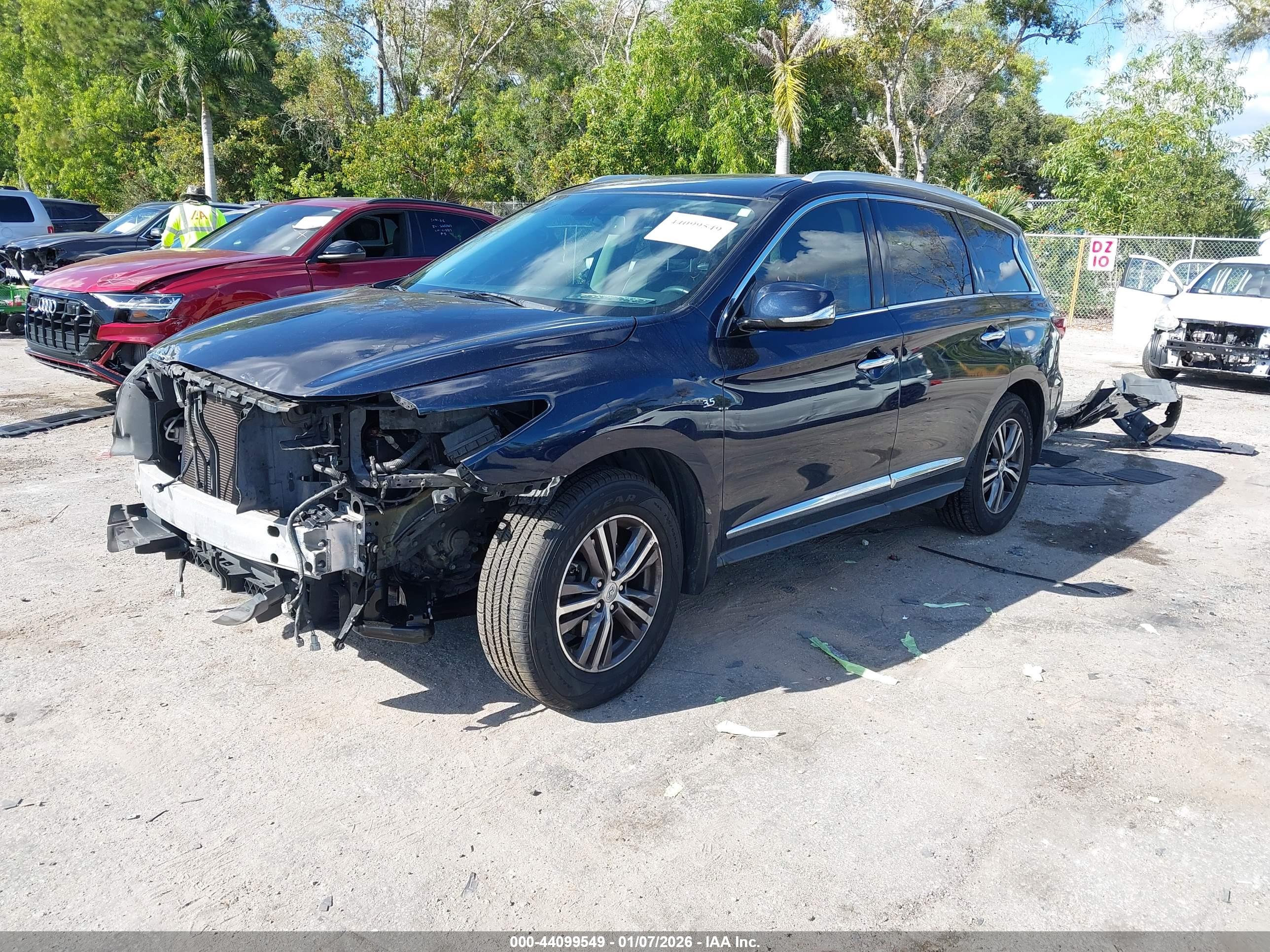 INFINITI QX60 image 2
