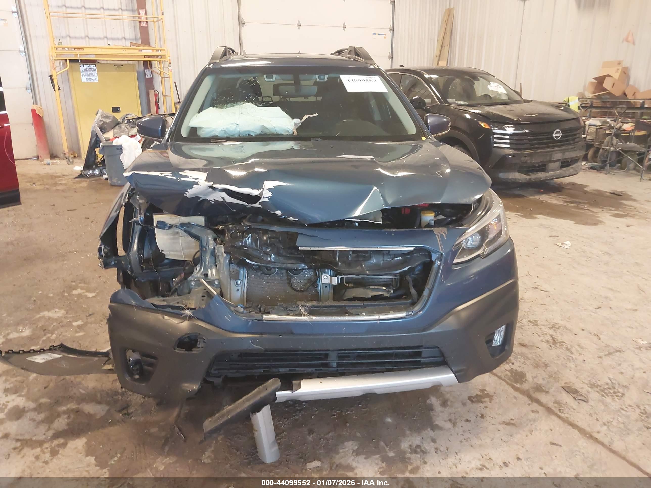 SUBARU OUTBACK image 6