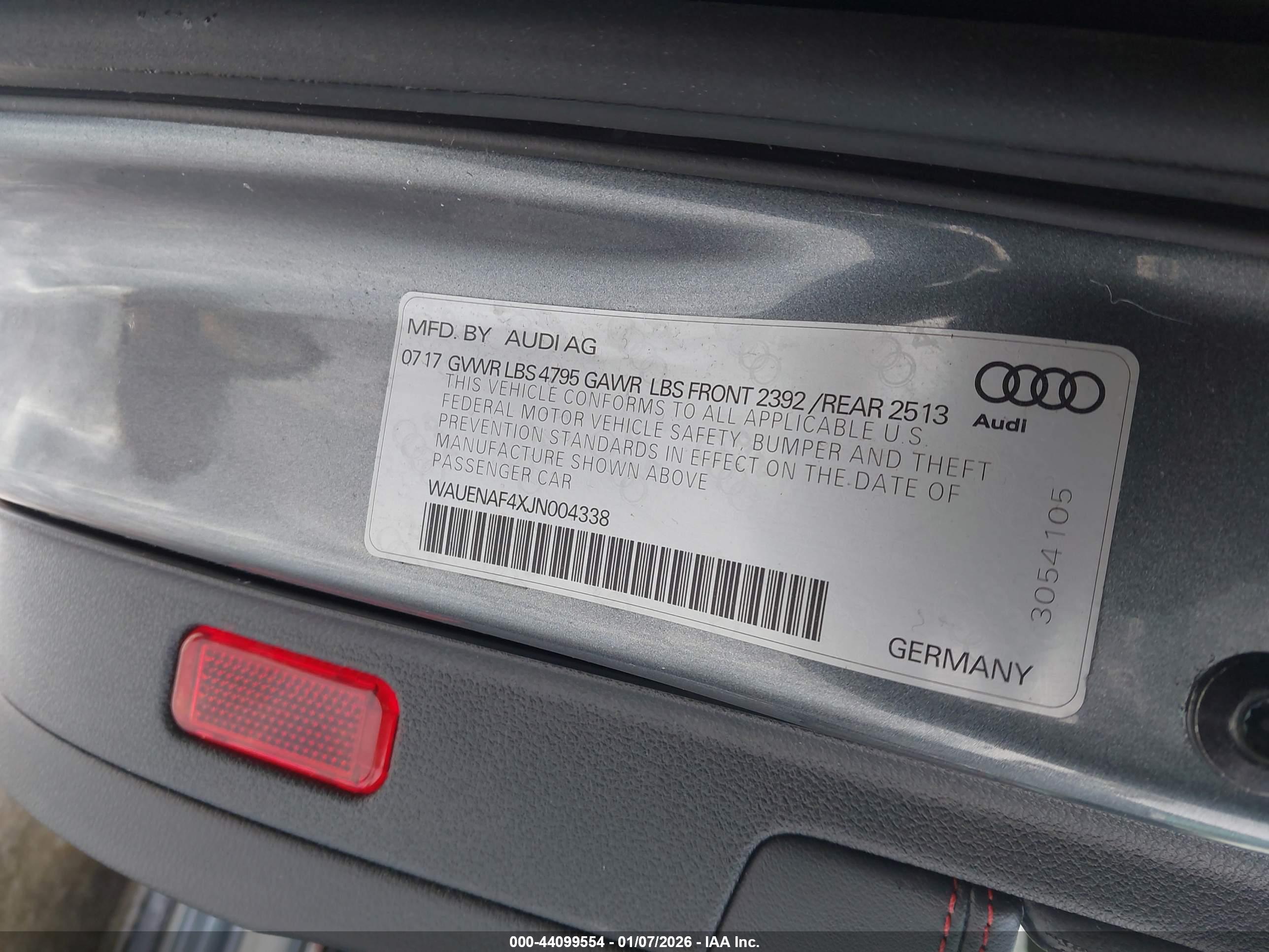 AUDI A4 image 9